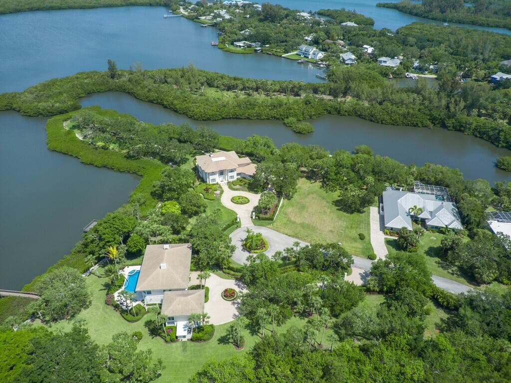 2660 Riverview Court, Vero Beach, FL 32963 — photo 32 of 44
