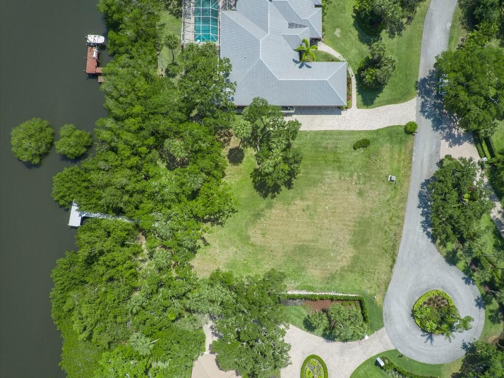 2660 Riverview Court, Vero Beach, FL 32963 — photo 34 of 44