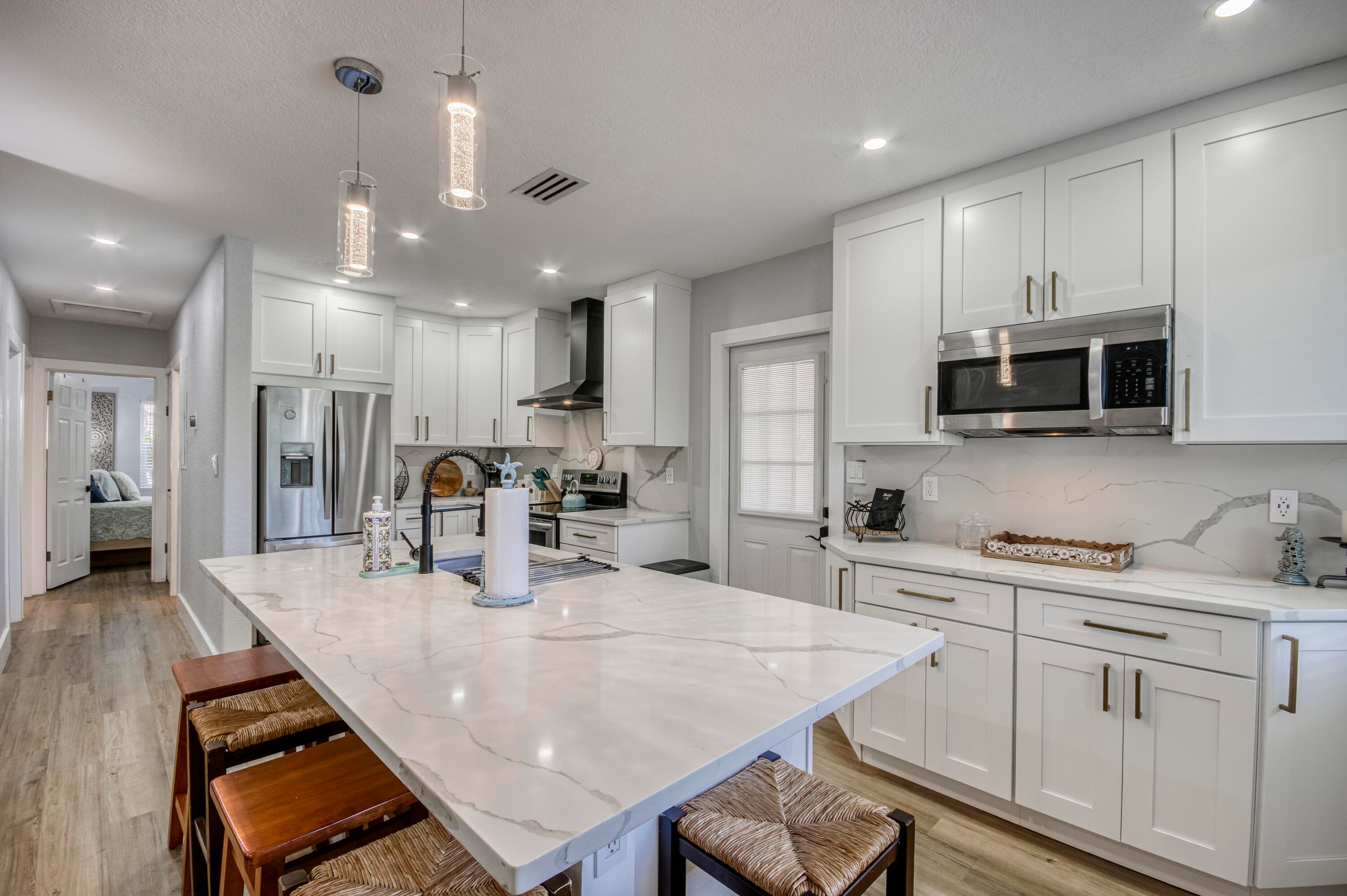404 S Caloosahatchee Avenue, Jupiter, FL 33458 — photo 4 of 43