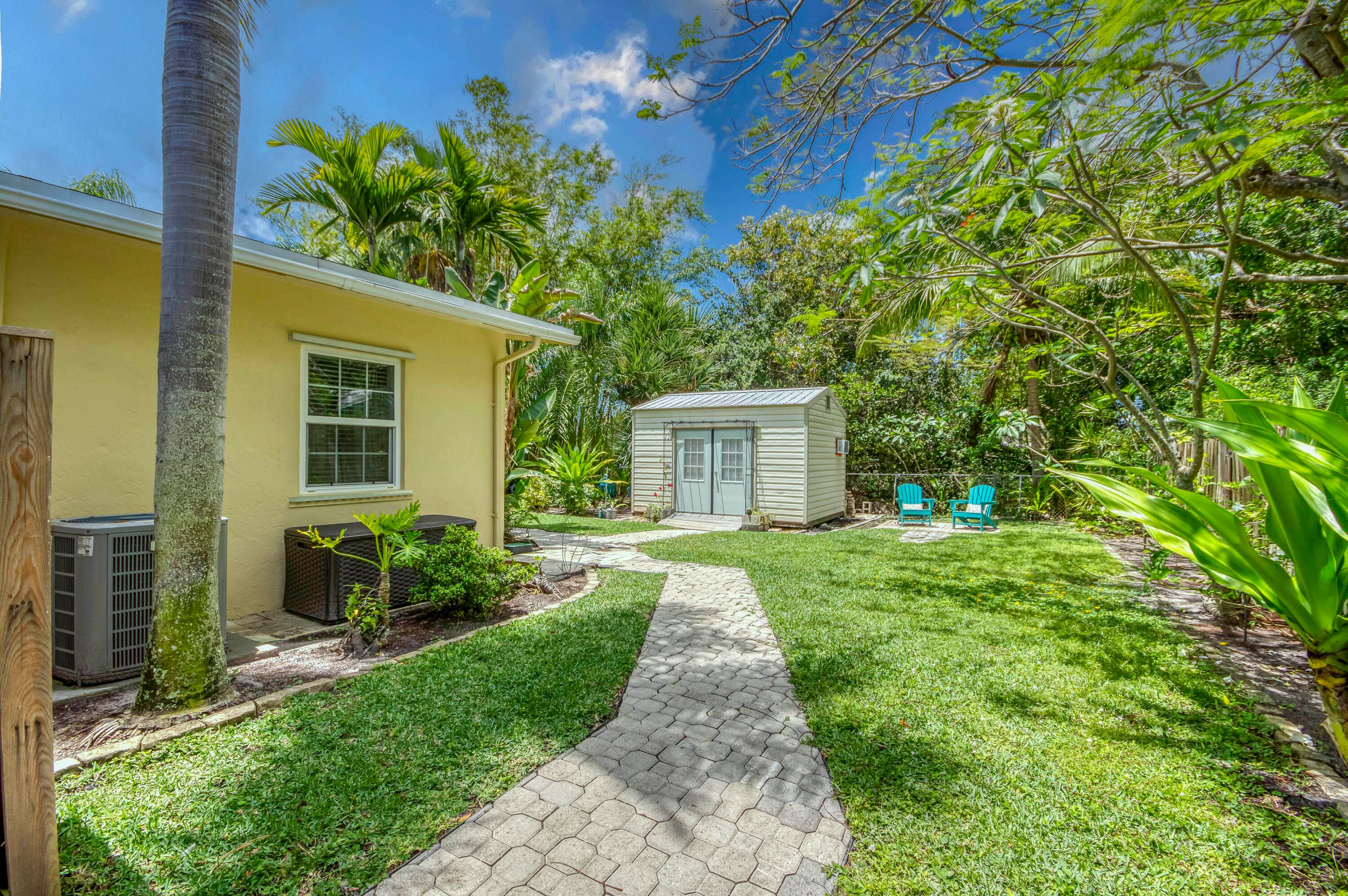 404 S Caloosahatchee Avenue, Jupiter, FL 33458 — photo 23 of 43