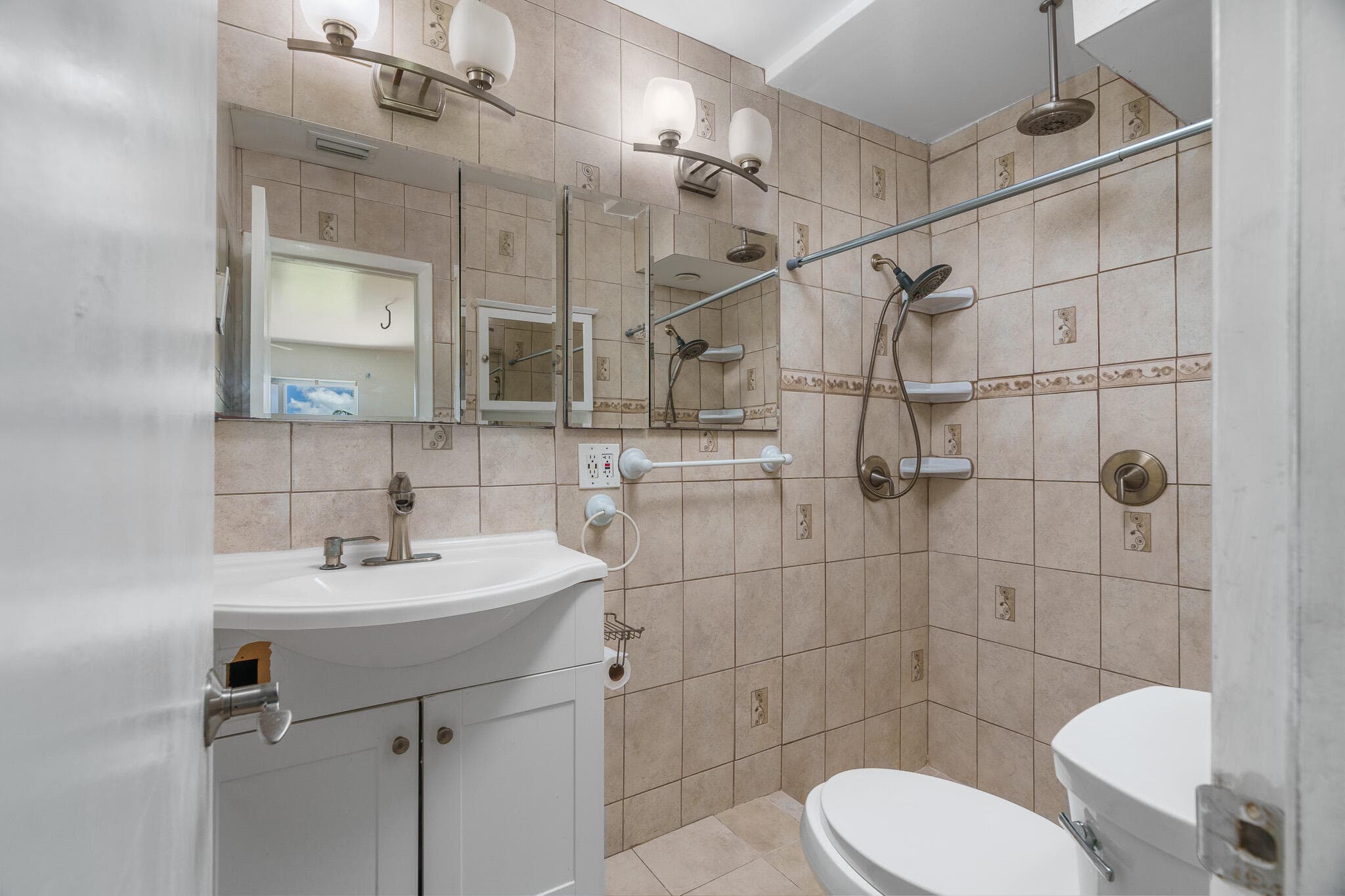 3180 Carol Avenue, Palm Springs, FL 33461 — photo 44 of 77