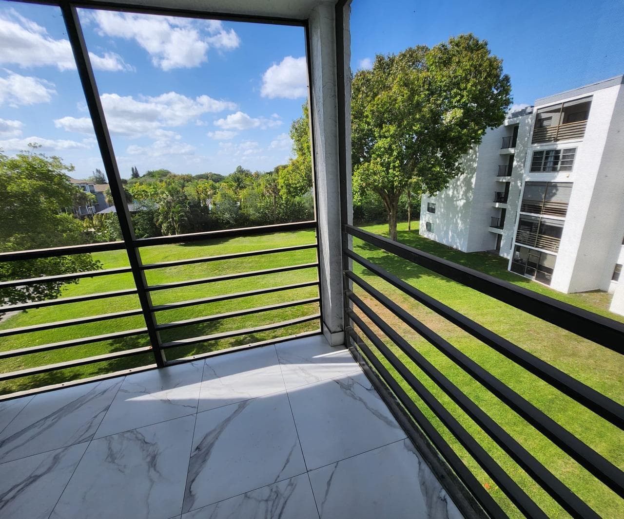 9235 SW 8th 402 Street 402, Boca Raton, FL 33428 — photo 4 of 37