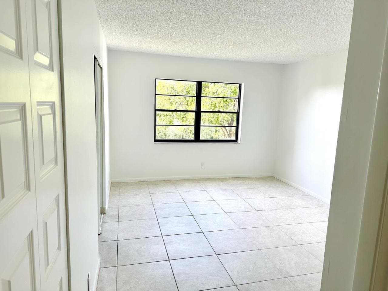 9235 SW 8th 402 Street 402, Boca Raton, FL 33428 — photo 17 of 37
