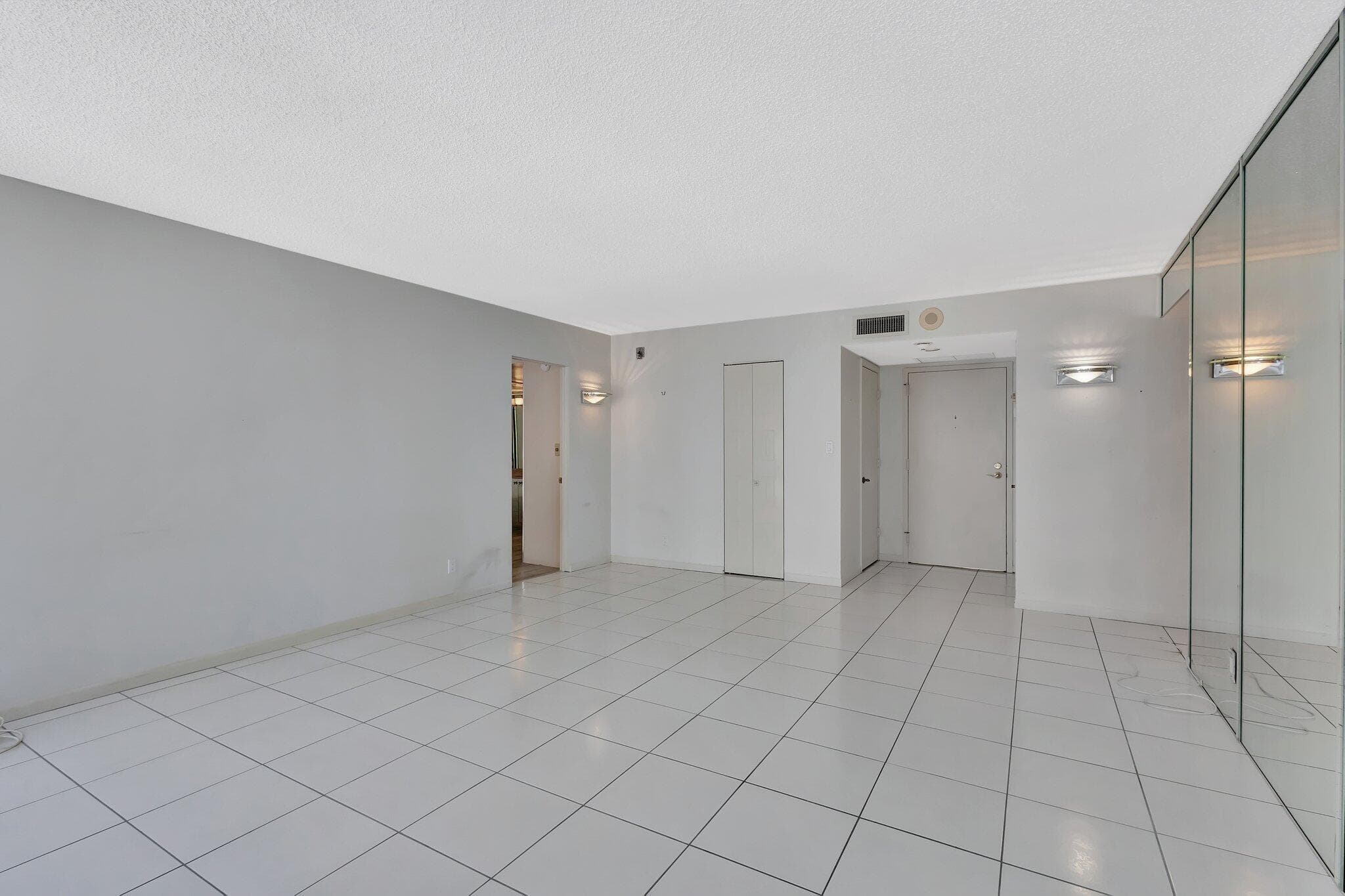 1010 S Ocean Boulevard 914, Pompano Beach, FL 33062 — photo 5 of 31