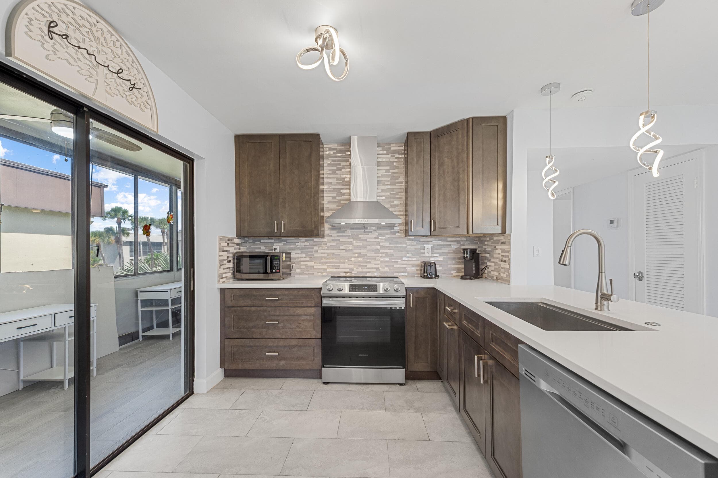 234 Capri E, Delray Beach, FL 33484 — photo 7 of 65