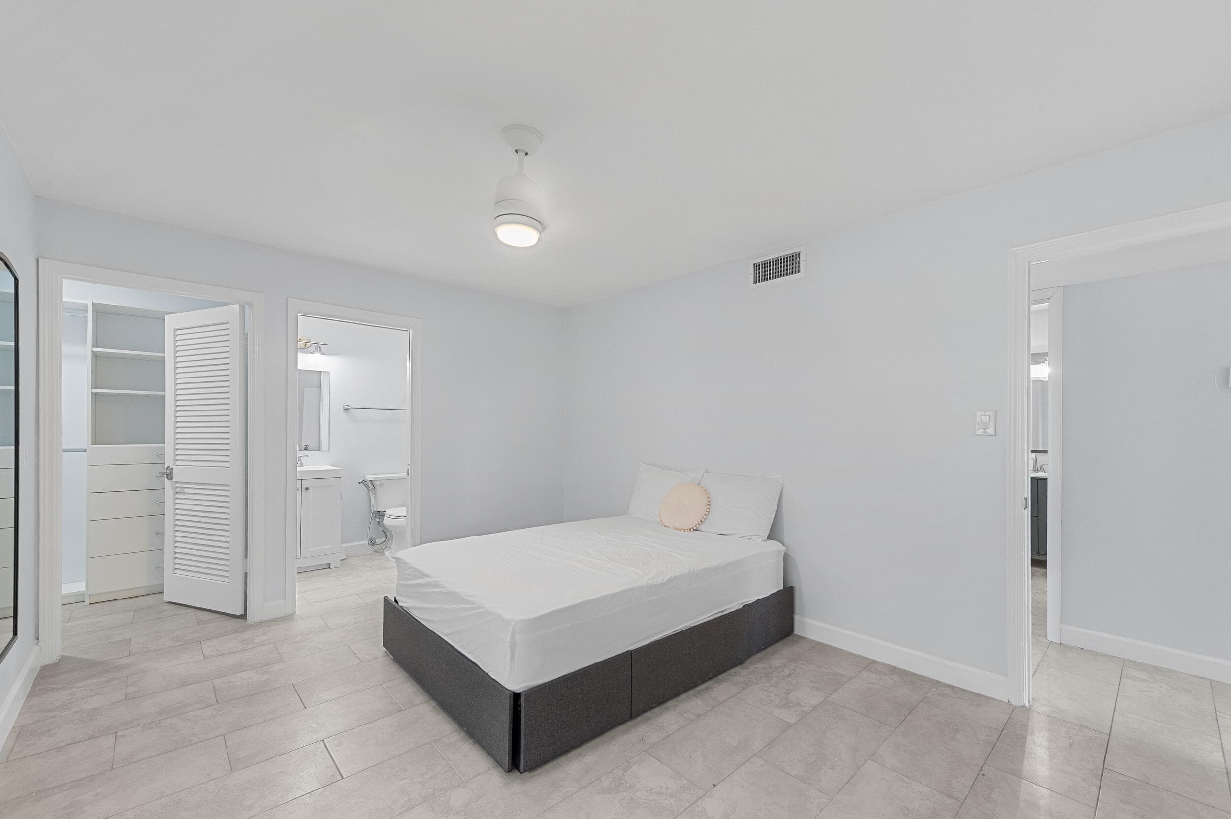 234 Capri E, Delray Beach, FL 33484 — photo 14 of 65