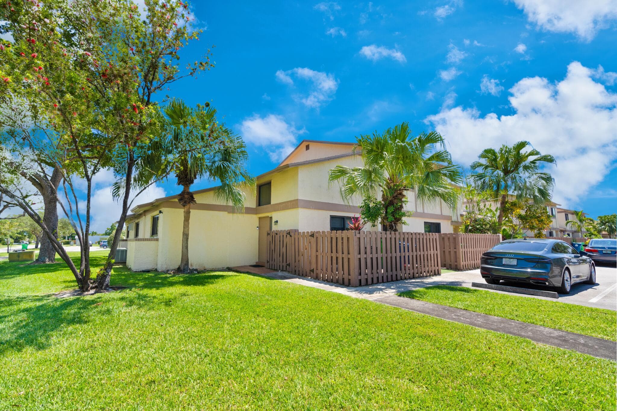 10650 NW 30th Place 1, Sunrise, FL 33322 — photo 1 of 38