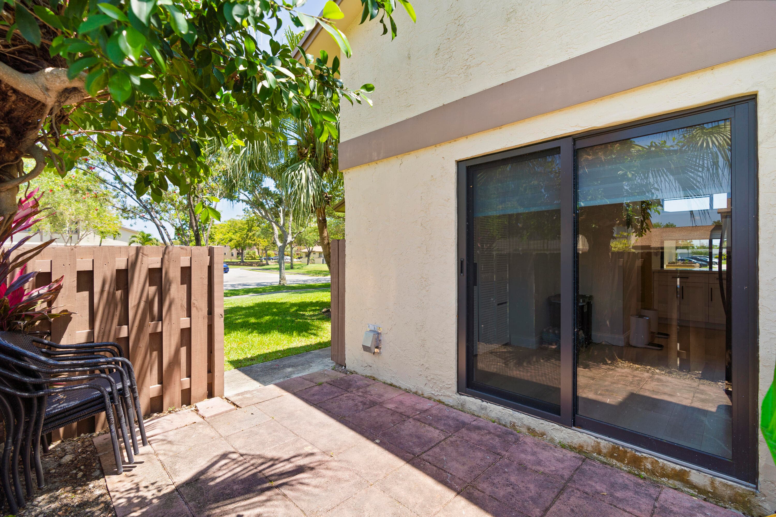 10650 NW 30th Place 1, Sunrise, FL 33322 — photo 7 of 38