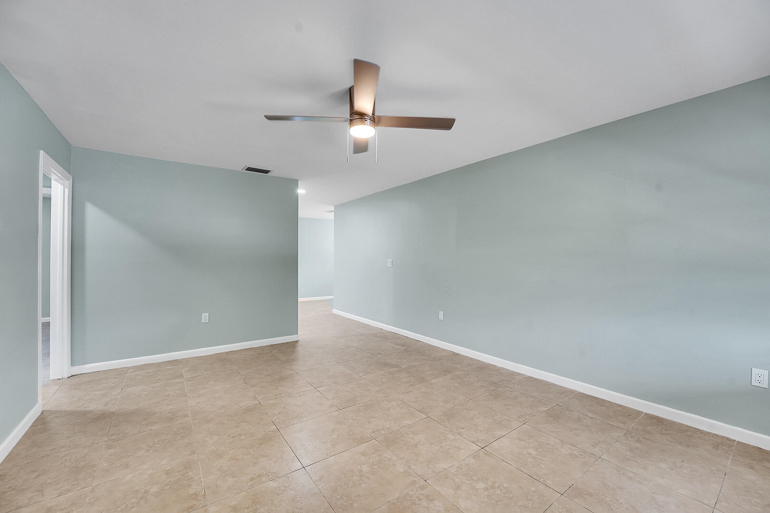 302 W Arbor Avenue, Port St. Lucie, FL 34952 — photo 5 of 25
