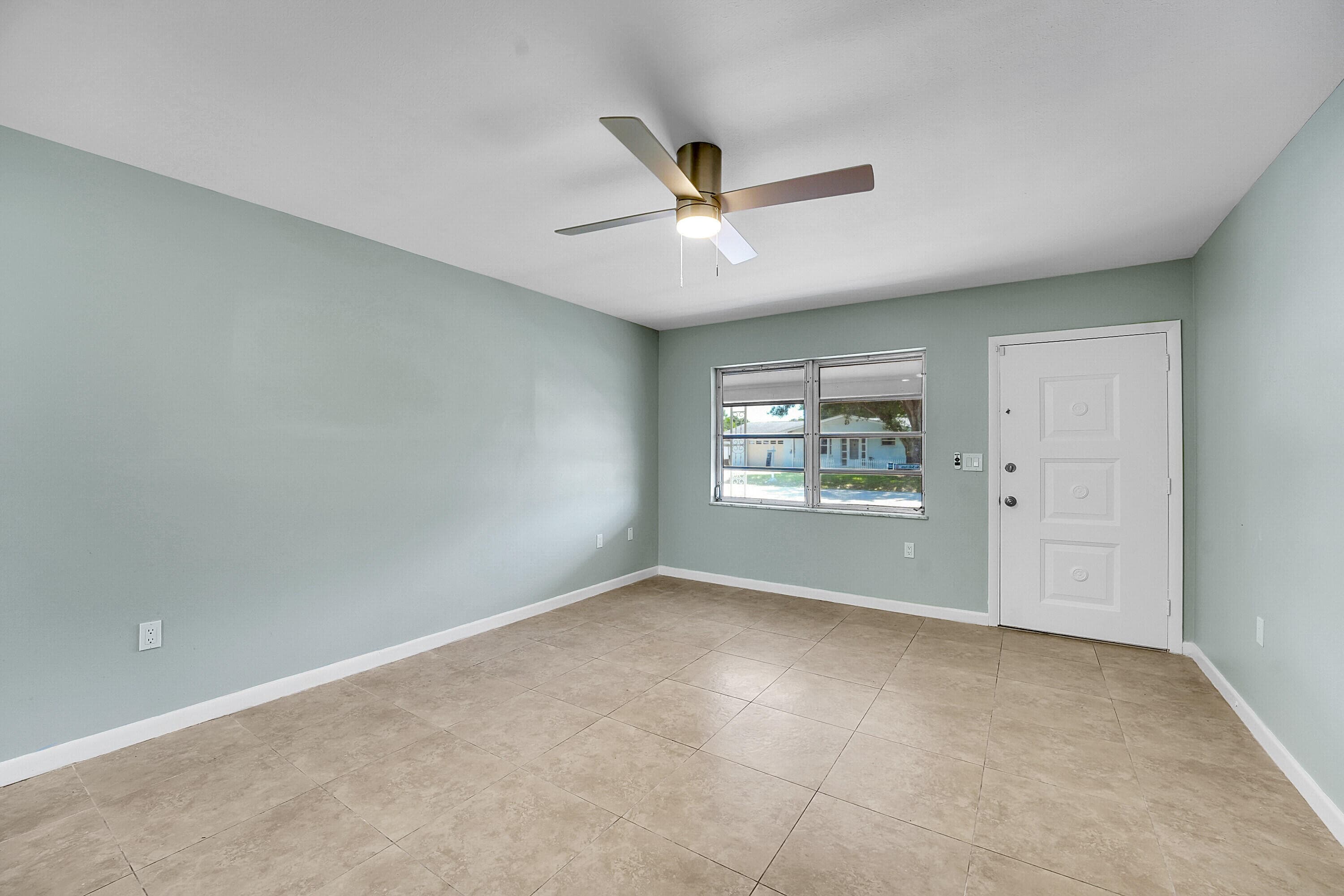 302 W Arbor Avenue, Port St. Lucie, FL 34952 — photo 6 of 25
