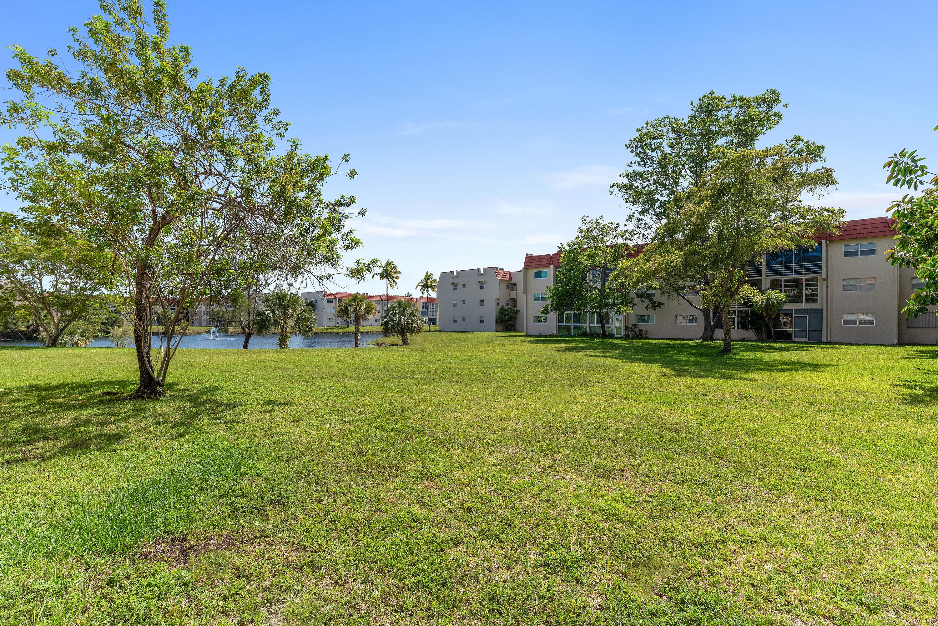 8000 Sunrise Lakes Drive E 112, Sunrise, FL 33322 — photo 20 of 22