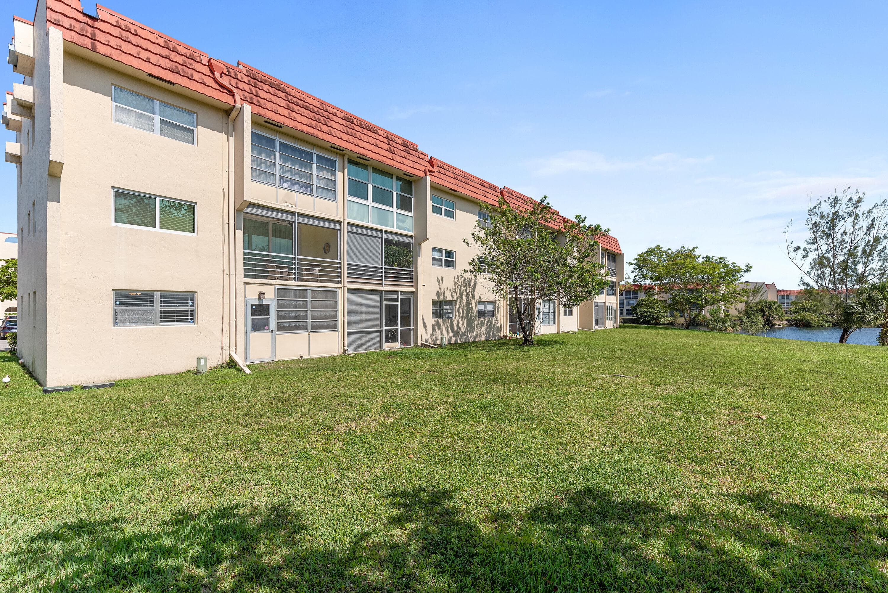8000 Sunrise Lakes Drive E 112, Sunrise, FL 33322 — photo 21 of 22