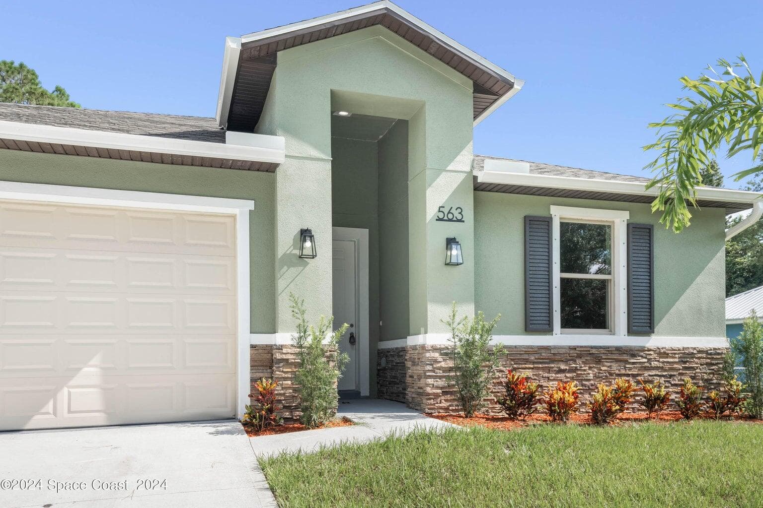 181 Ferguson Street SE, Palm Bay, FL 32909 — photo 1 of 15