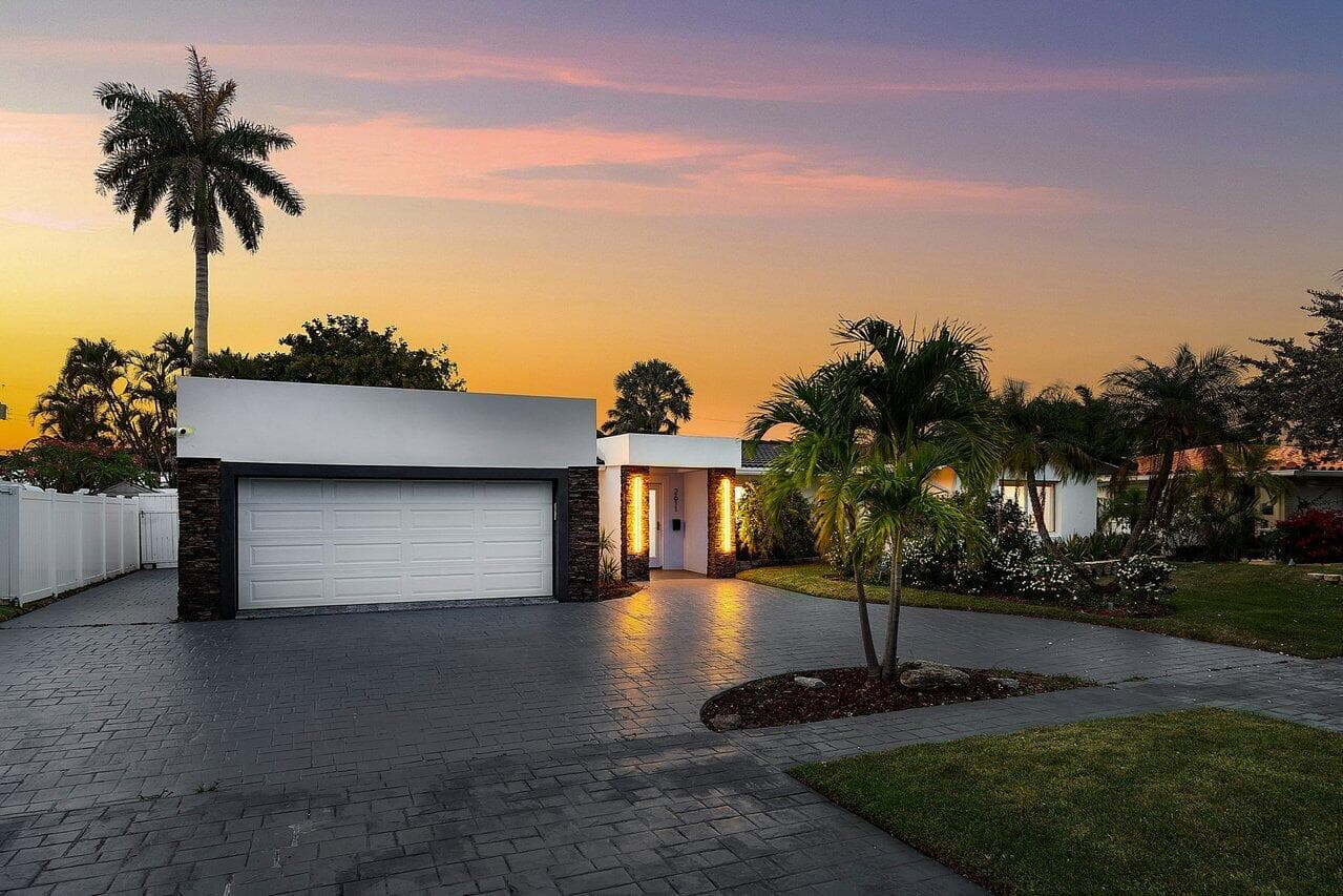 2611 NE 49 Street, Lighthouse Point, FL 33064 — photo 5 of 56