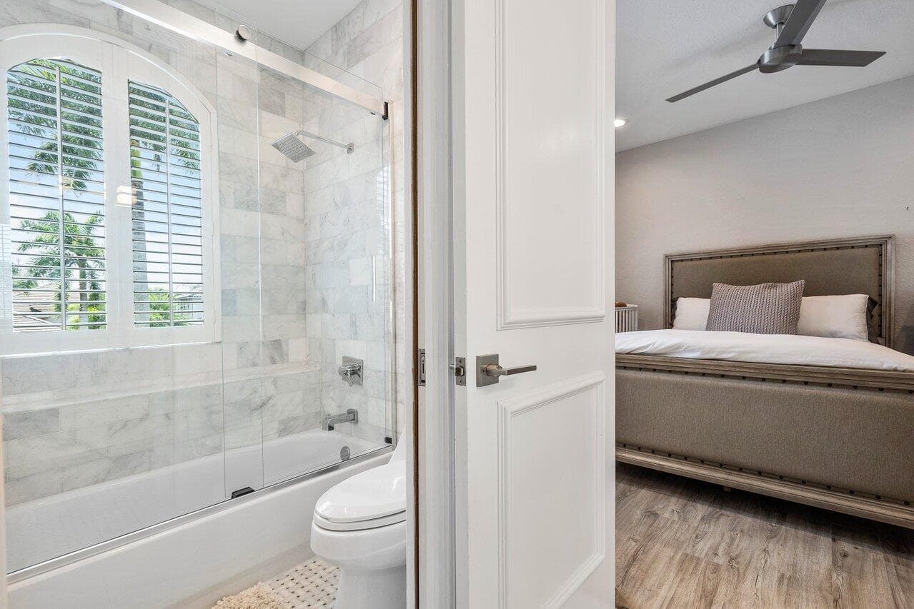 6379 Avalon Pointe Court, Boca Raton, FL 33496 — photo 15 of 37