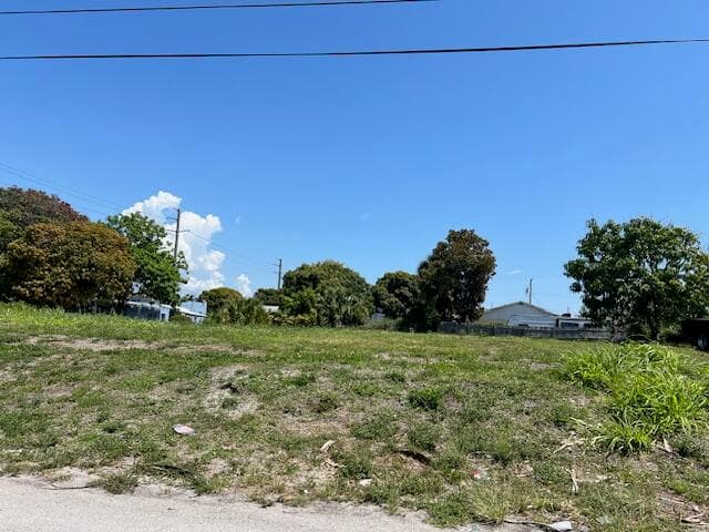 172 W 16th Street, Riviera Beach, FL 33404 — photo 1 of 2