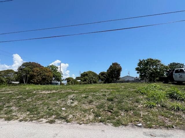 172 W 16th Street, Riviera Beach, FL 33404 — photo 2 of 2