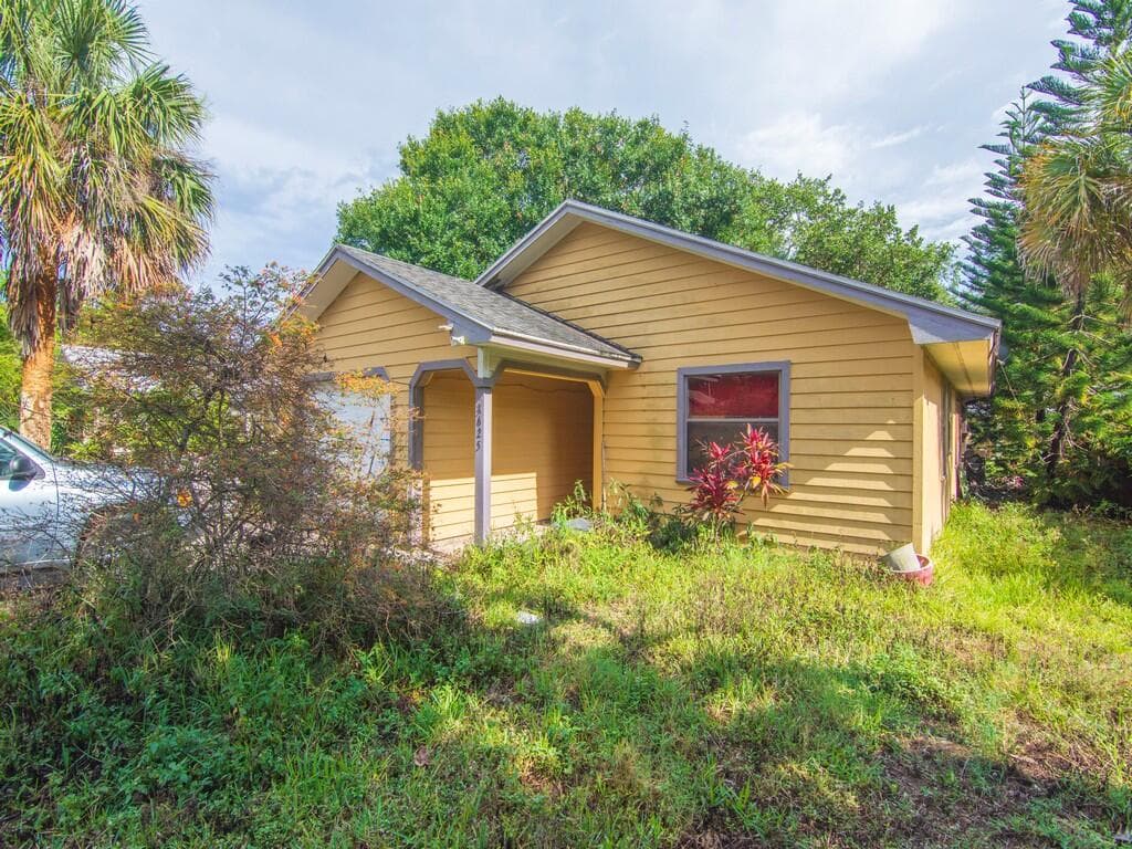 3625 2nd Lane, Vero Beach, FL 32968 — photo 2 of 14