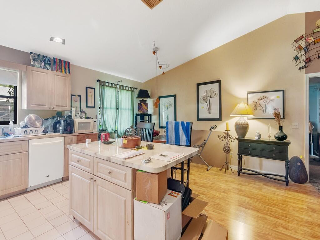3625 2nd Lane, Vero Beach, FL 32968 — photo 3 of 14