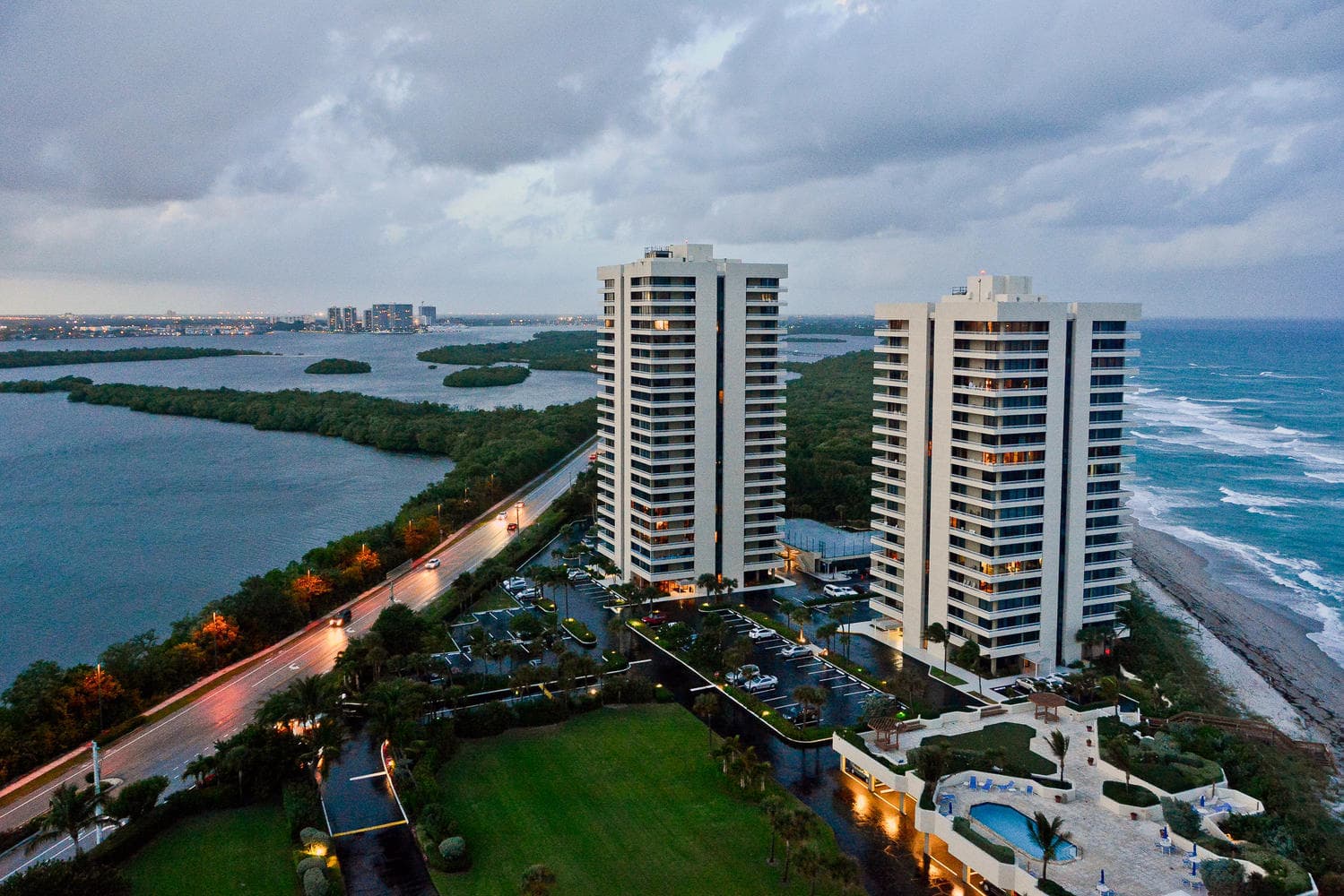 5510 N Ocean Drive 21-D, Singer Island, FL 33404 — photo 29 of 48