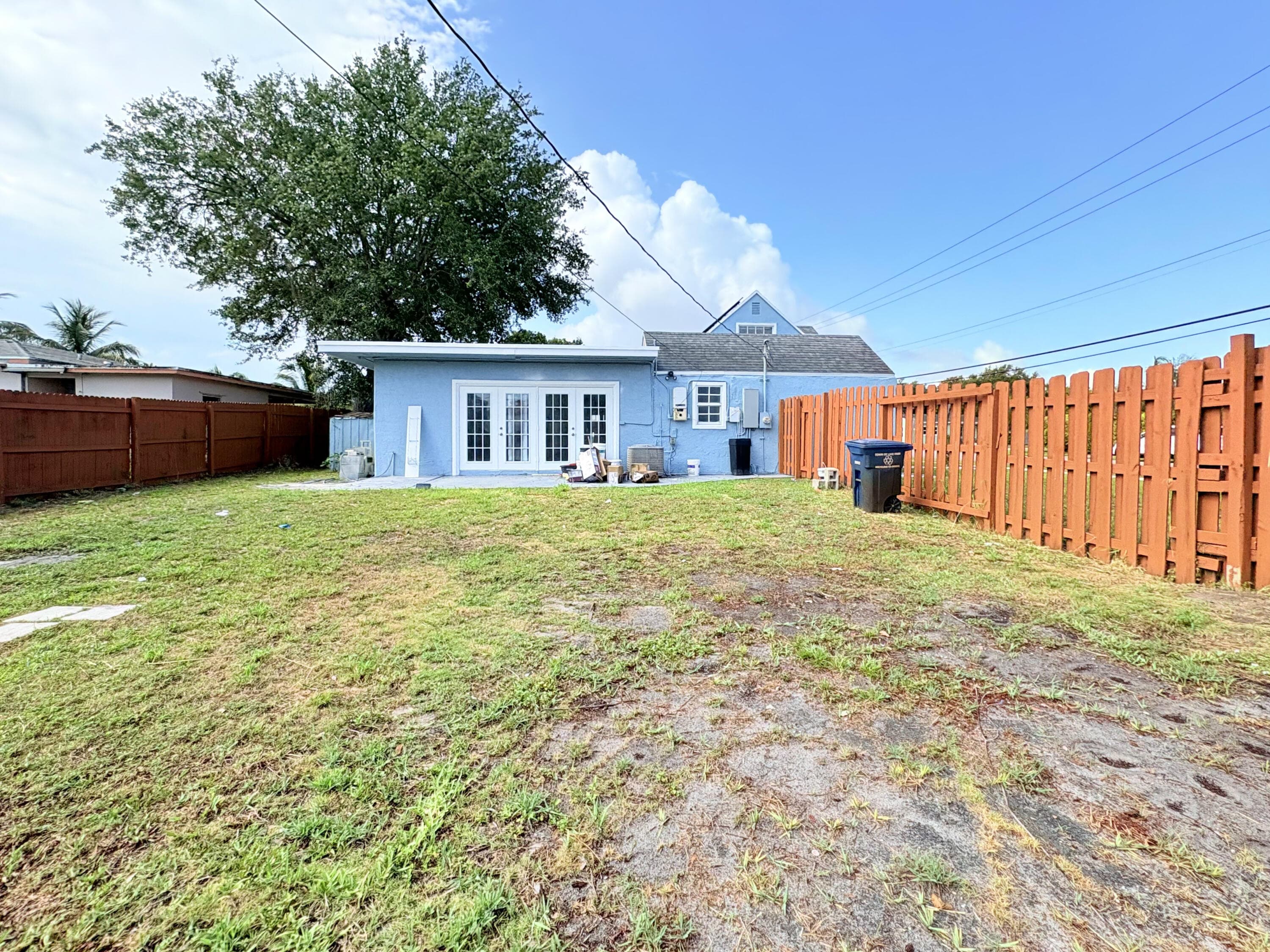 307 4th Street, Lake Park, FL 33403 — photo 6 of 44