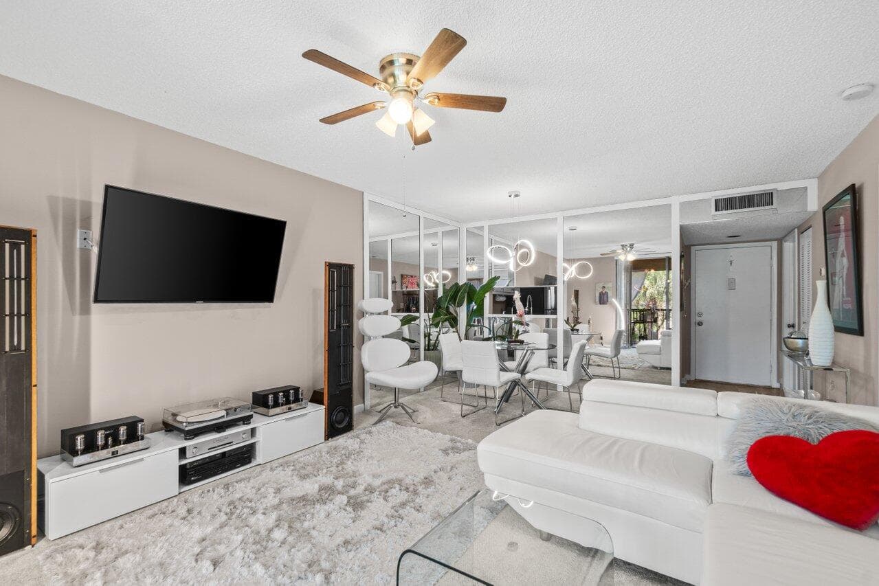 5100 Las Verdes Circle 316, Delray Beach, FL 33484 — photo 8 of 24