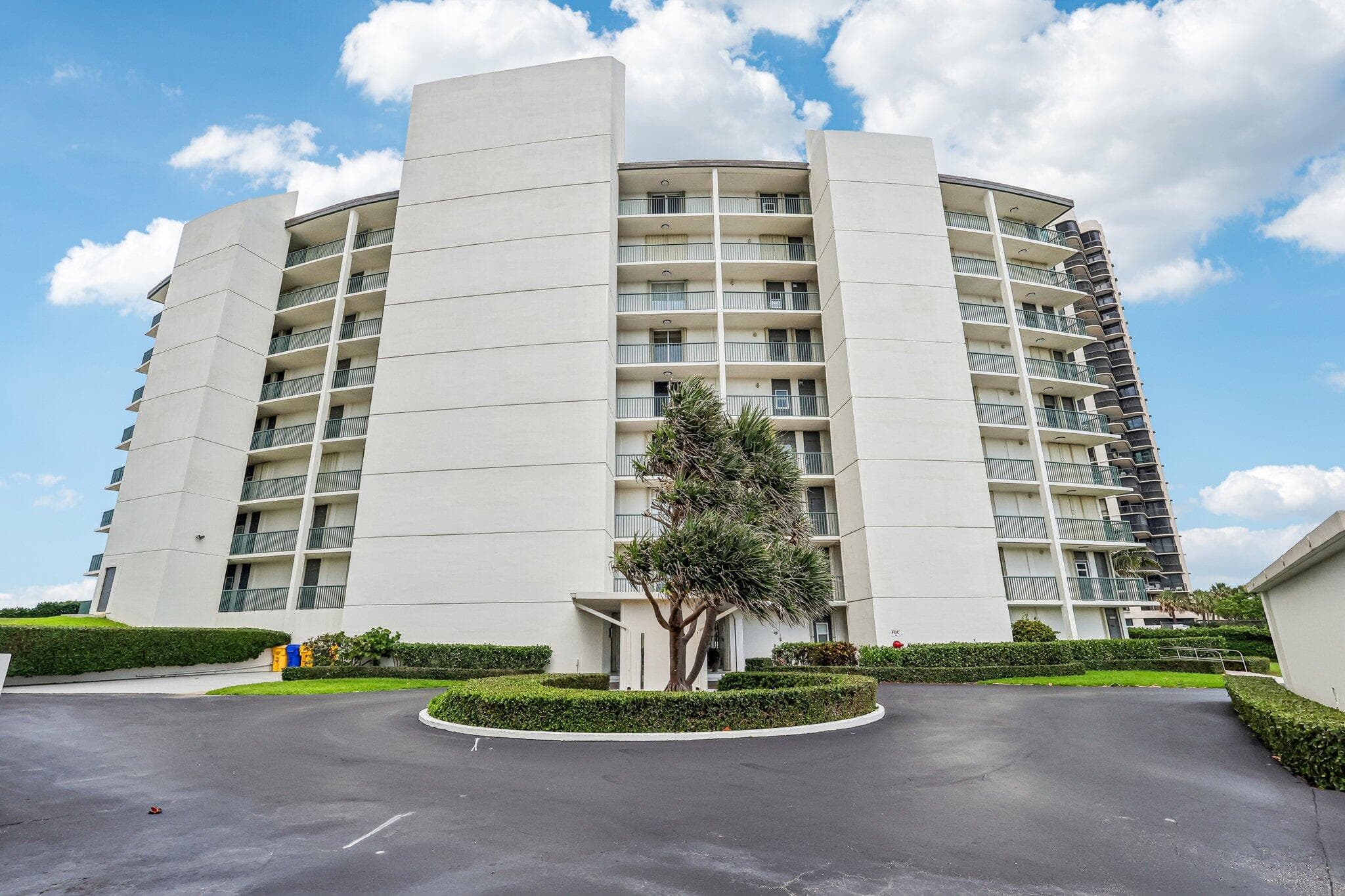 5400 N Ocean Drive E Pha, Singer Island, FL 33404 — photo 3 of 36