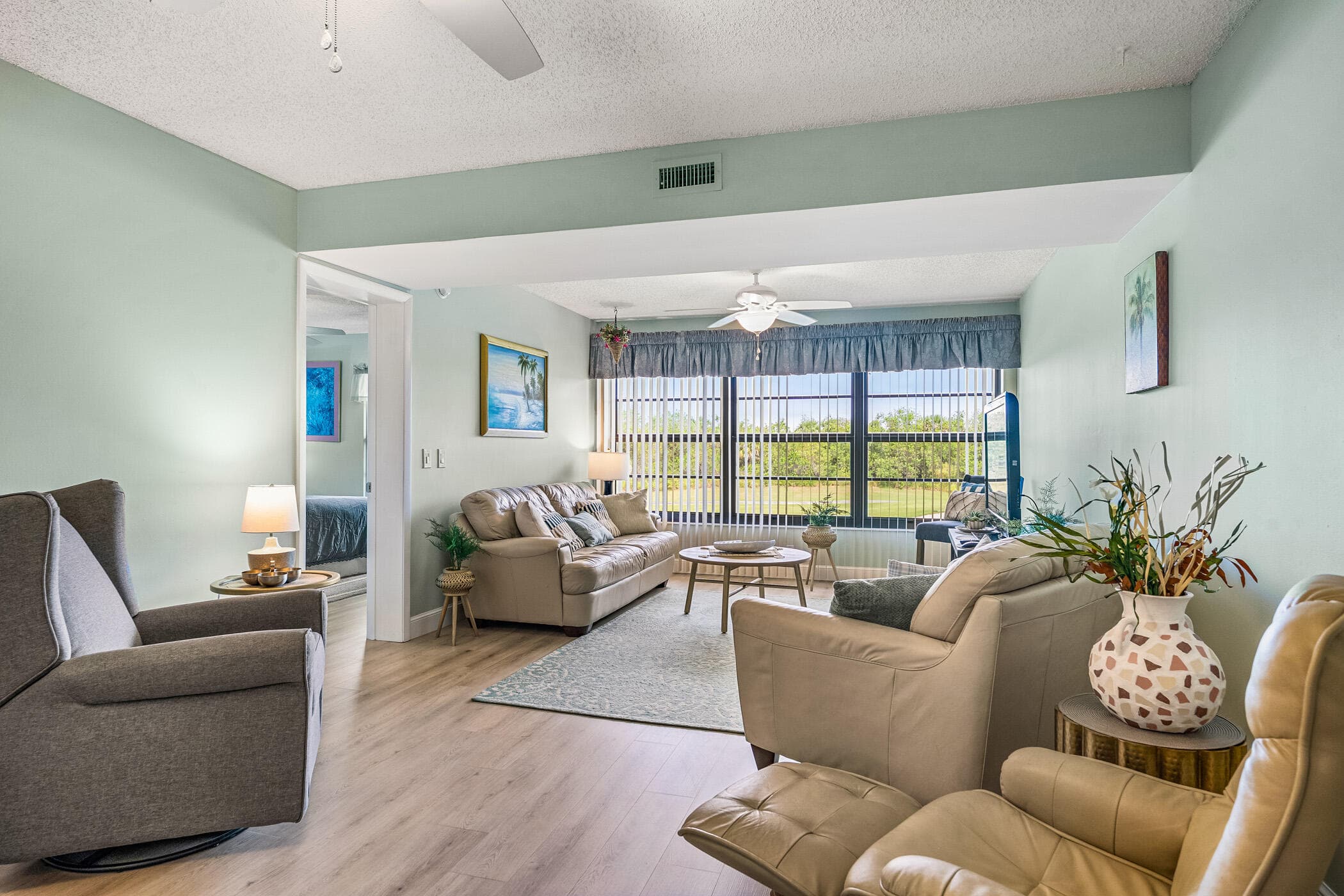 28 Plantation Drive 204, Vero Beach, FL 32966 — photo 3 of 59