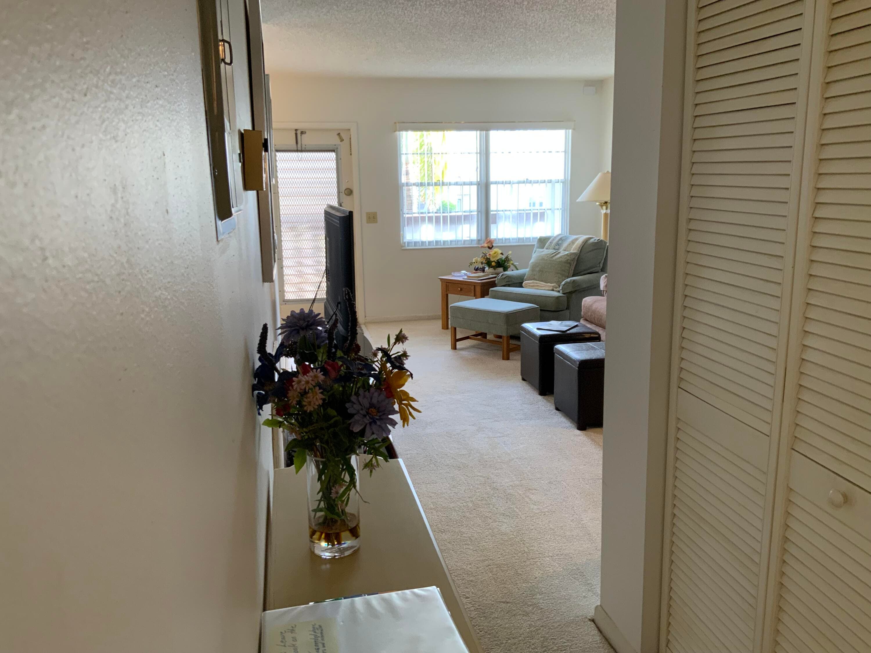 2050 Hythe C, Boca Raton, FL 33434 — photo 3 of 20