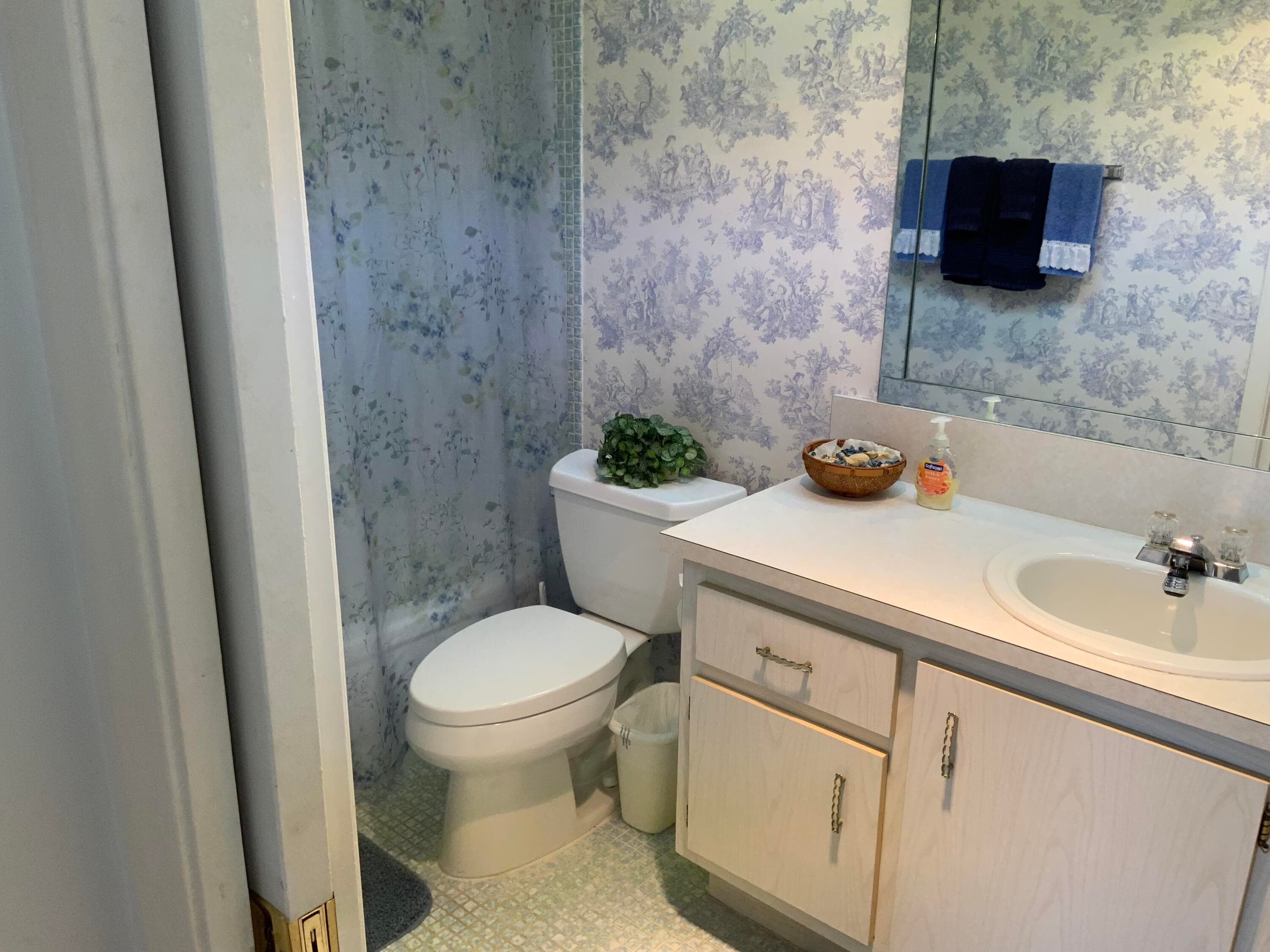 2050 Hythe C, Boca Raton, FL 33434 — photo 10 of 20