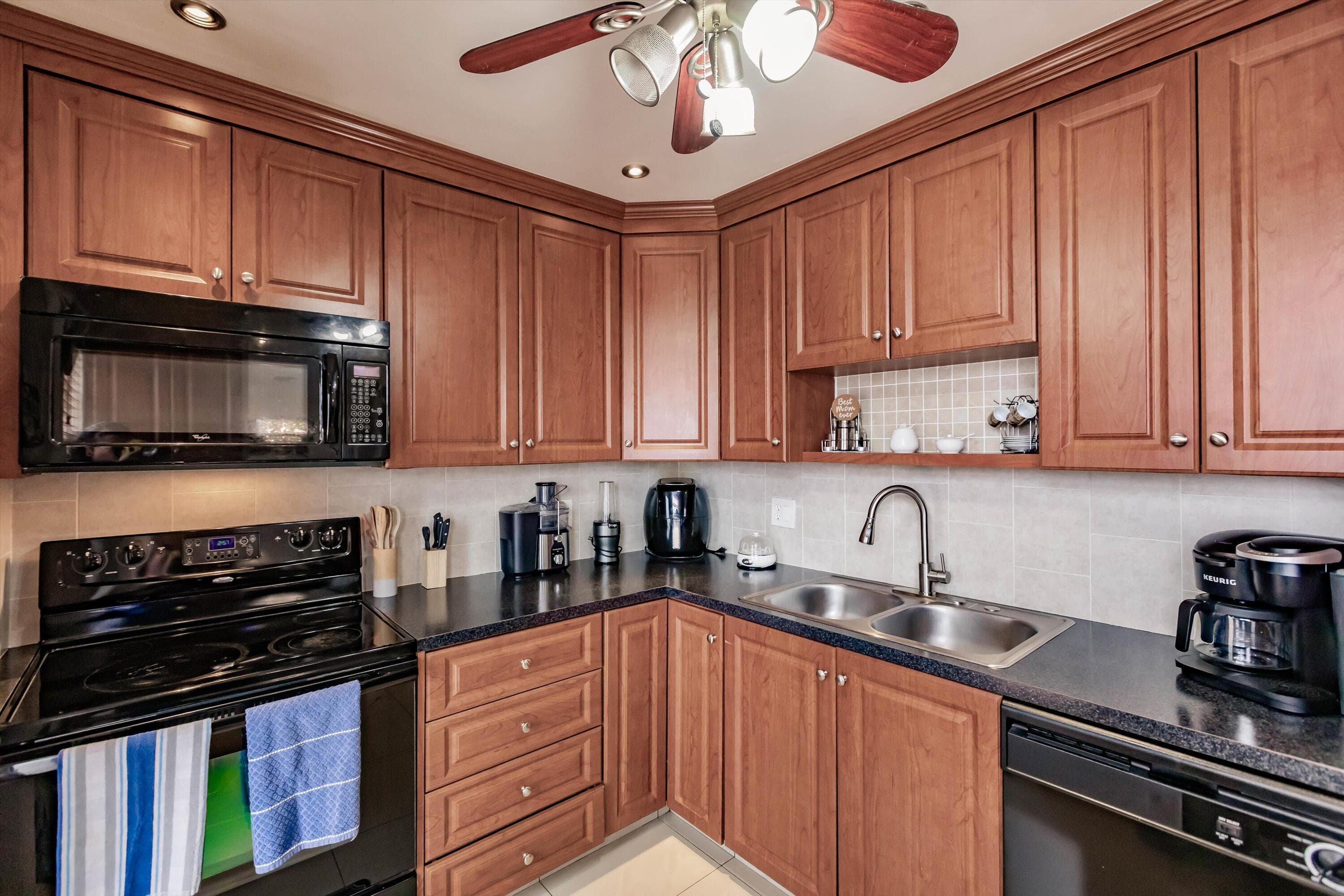 4270 NW 40th Street 105, Lauderdale Lakes, FL 33319 — photo 2 of 23