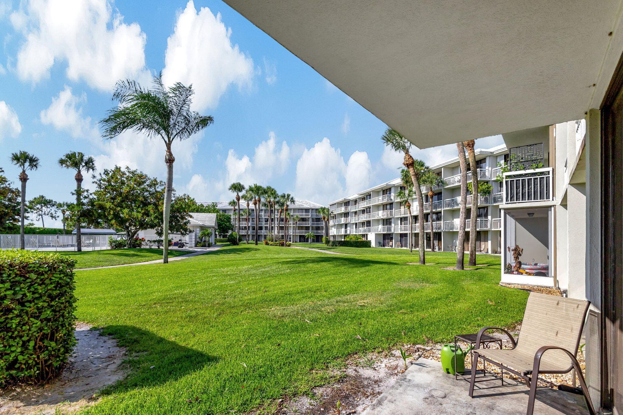 2741 Village Boulevard 104, West Palm Beach, FL 33409 — photo 10 of 37
