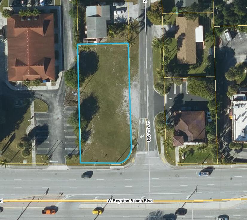 711 W Boynton Beach Boulevard, Boynton Beach, FL 33426 — photo 3 of 4