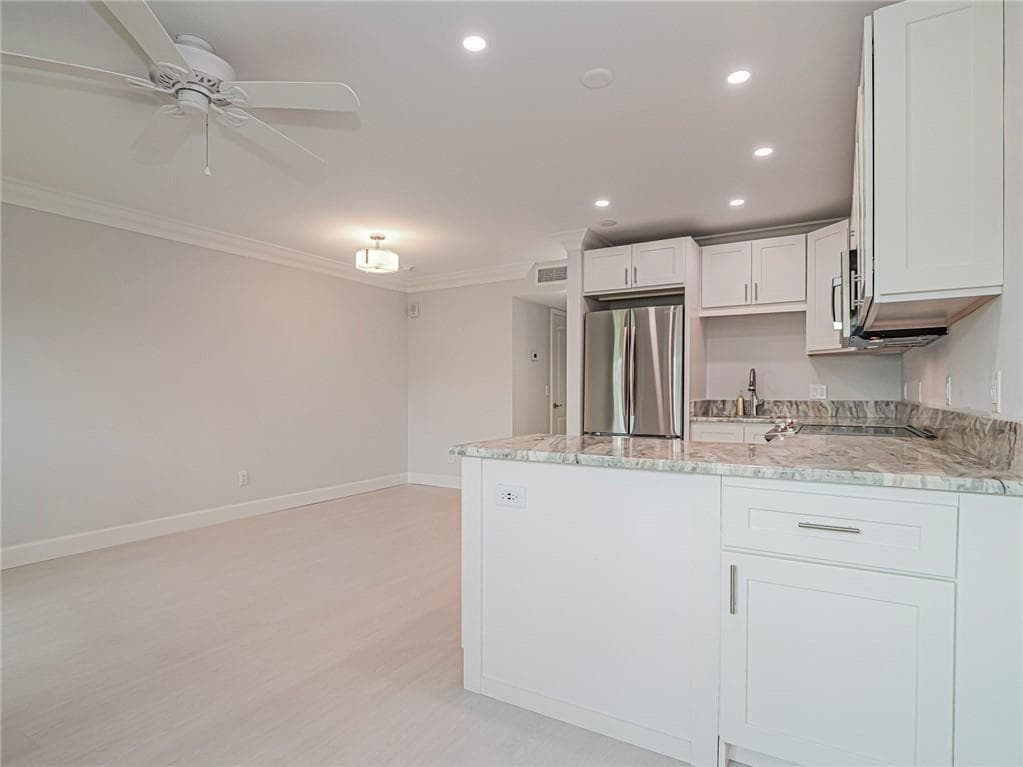 97 Spring Lake Drive 104, Vero Beach, FL 32962 — photo 14 of 36