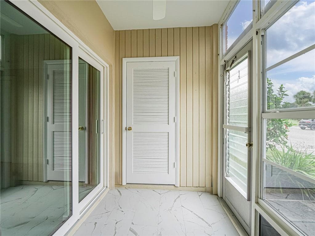 97 Spring Lake Drive 104, Vero Beach, FL 32962 — photo 21 of 36