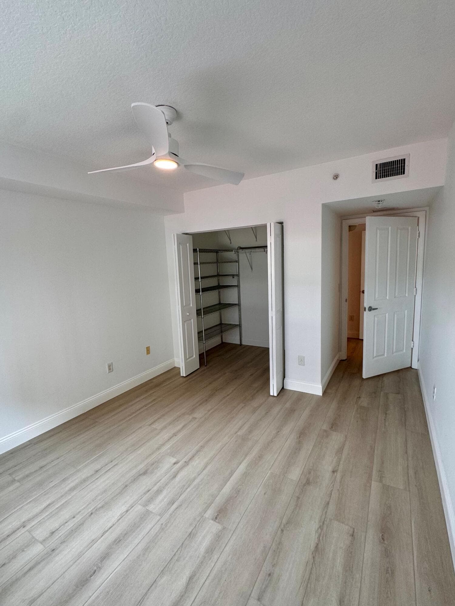 600 S Dixie Highway 533, West Palm Beach, FL 33401 — photo 14 of 29