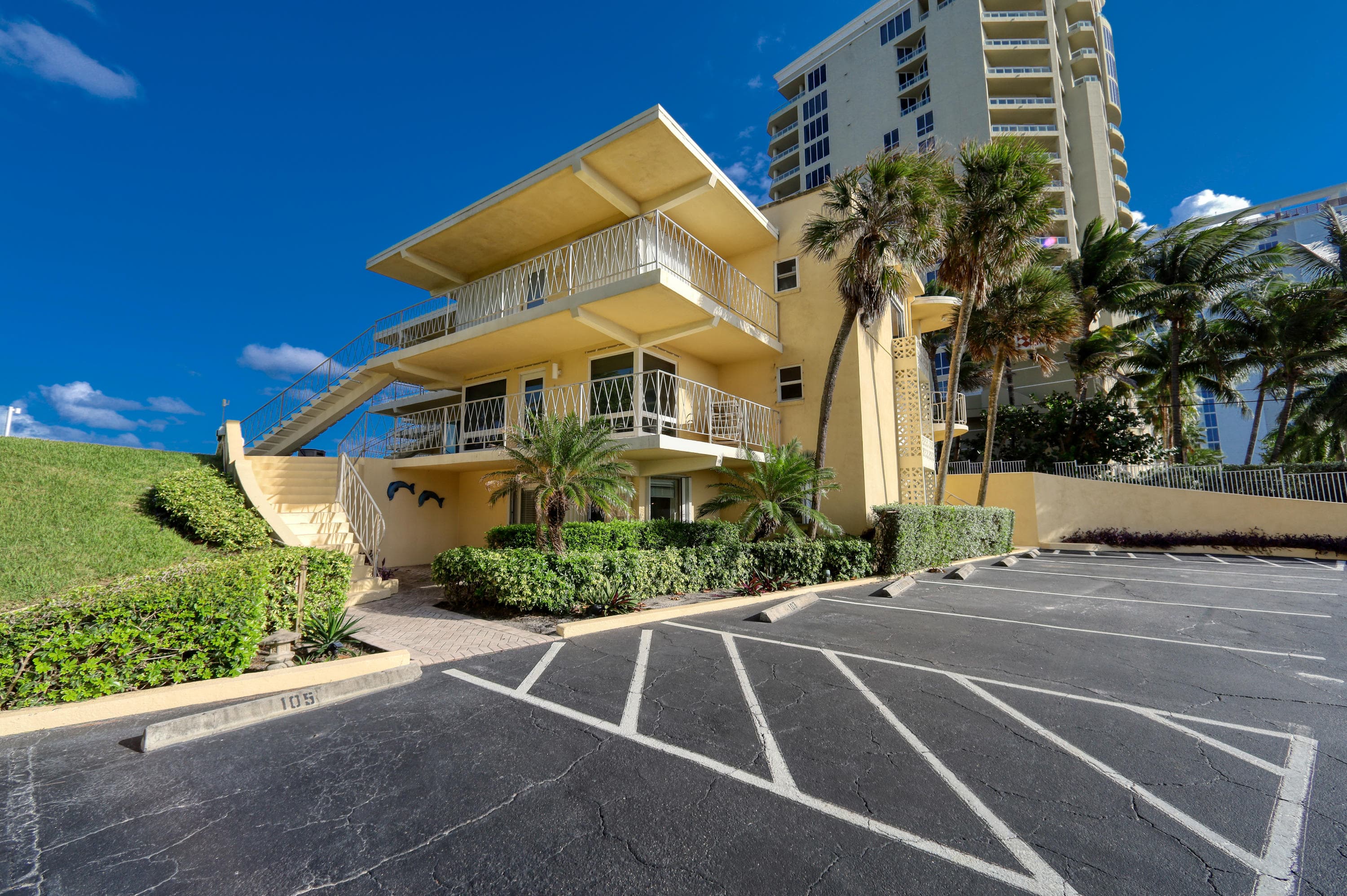 5060 N Ocean A Drive A, Riviera Beach, FL 33404 — photo 1 of 30