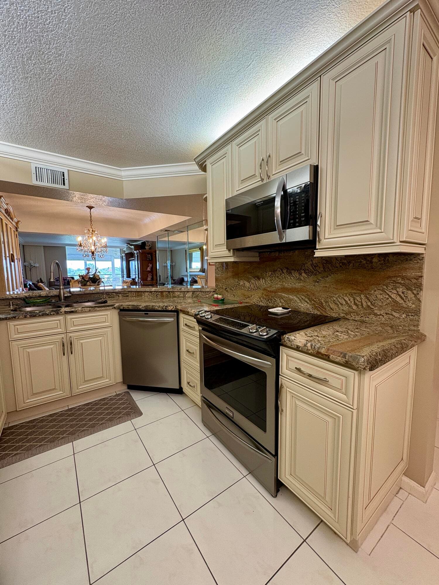 23249 Barwood Lane 402, Boca Raton, FL 33428 — photo 3 of 27