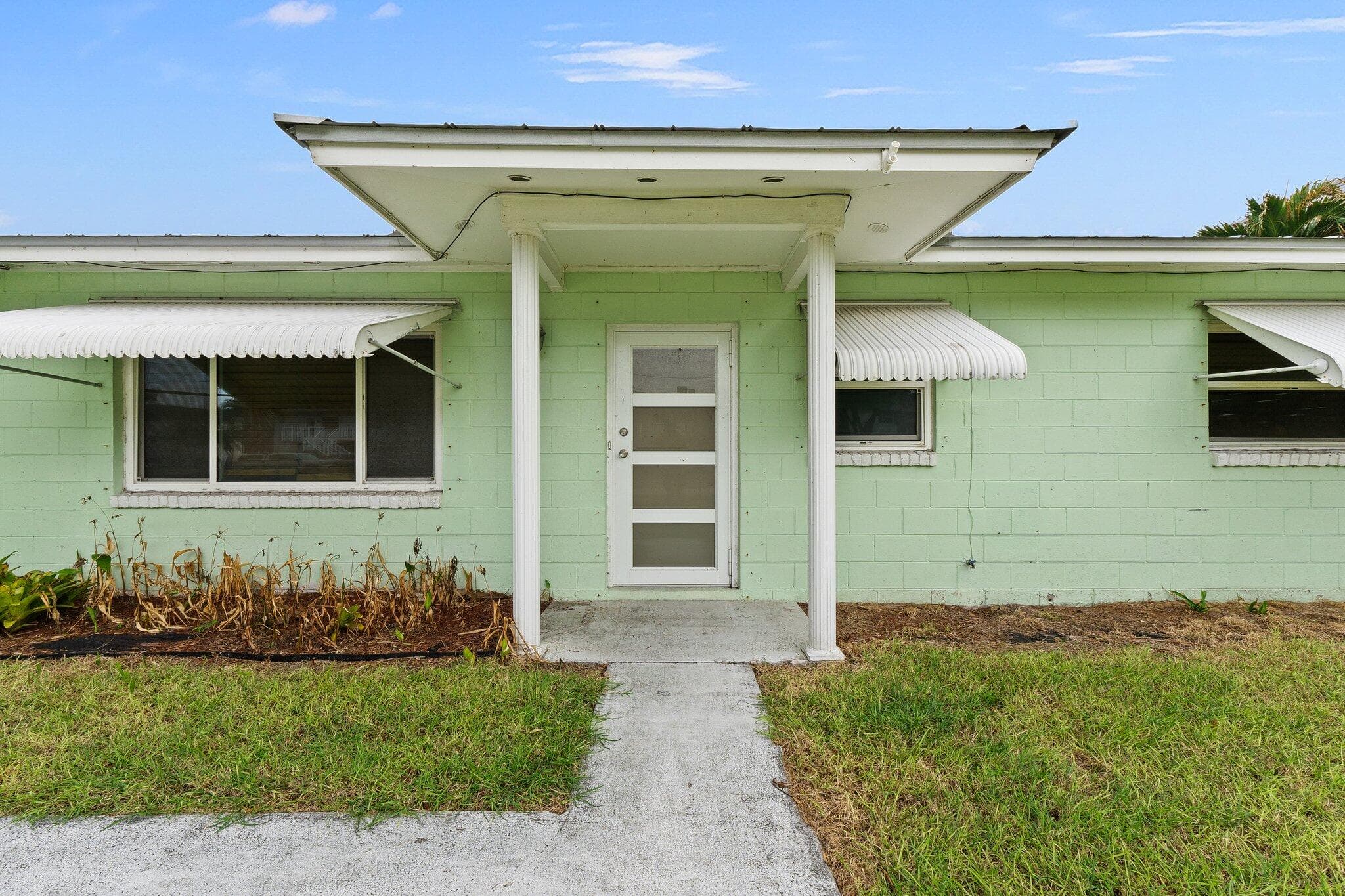 1154 Bayshore Drive, Fort Pierce, FL 34949 — photo 1 of 30