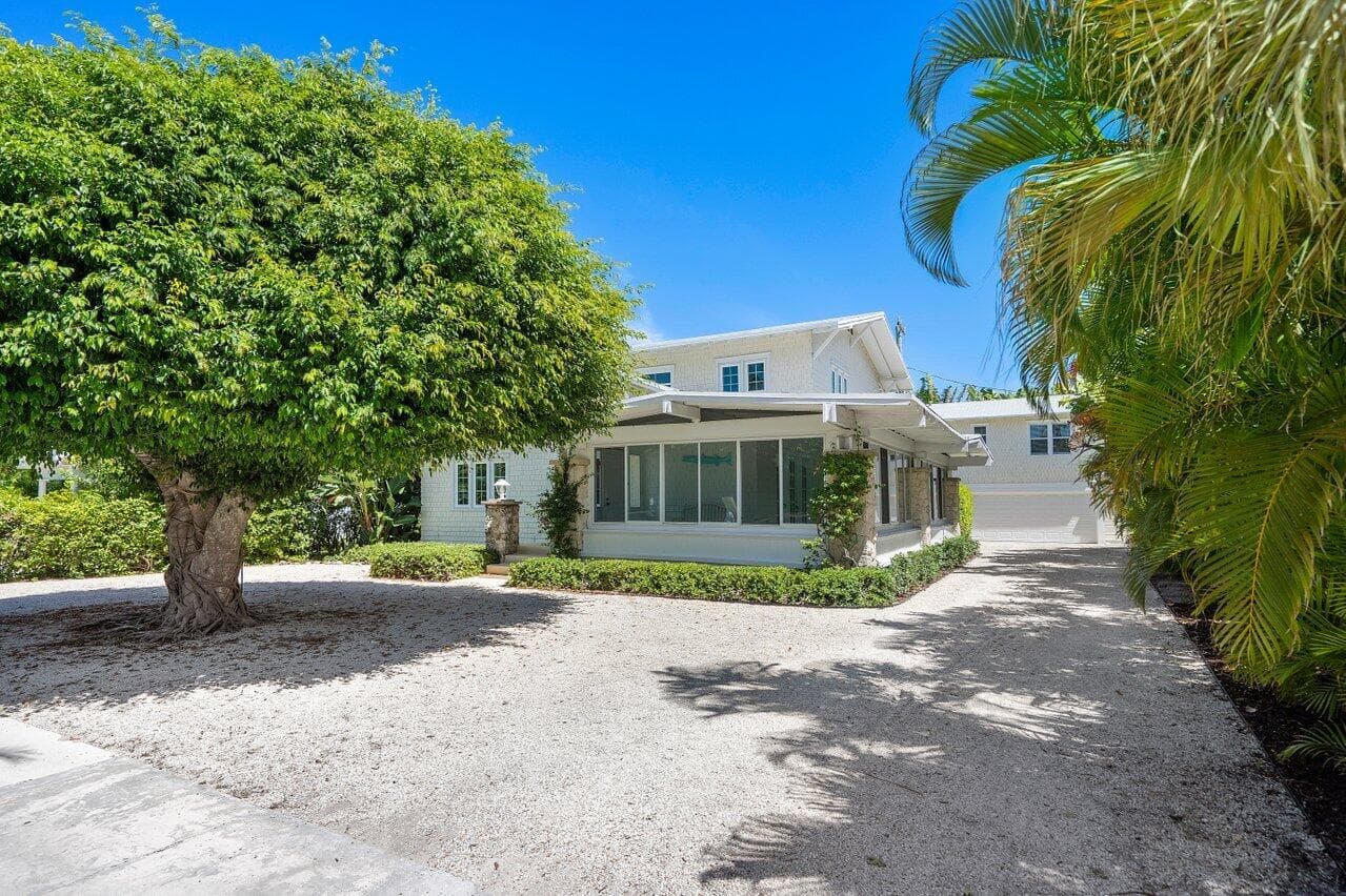 141 Chilean Avenue, Palm Beach, FL 33480 — photo 2 of 28