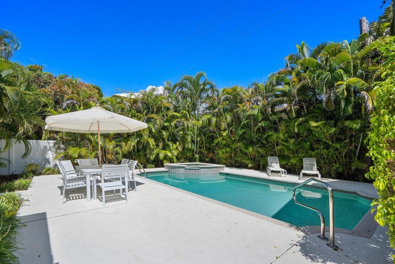 141 Chilean Avenue, Palm Beach, FL 33480 — photo 24 of 28