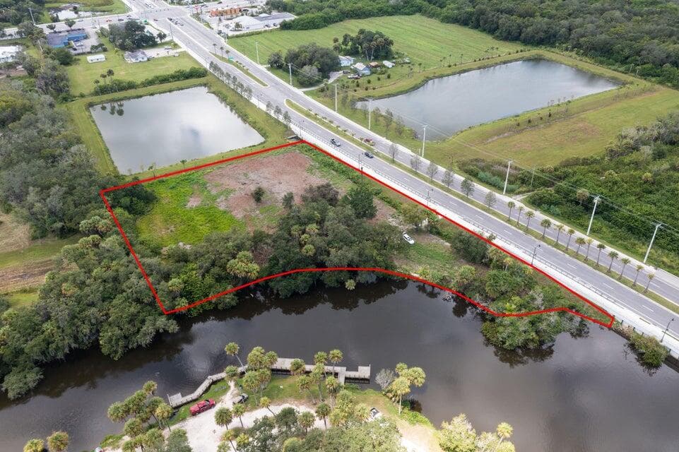 2083 W Midway Road, Fort Pierce, FL 34981 — photo 3 of 19