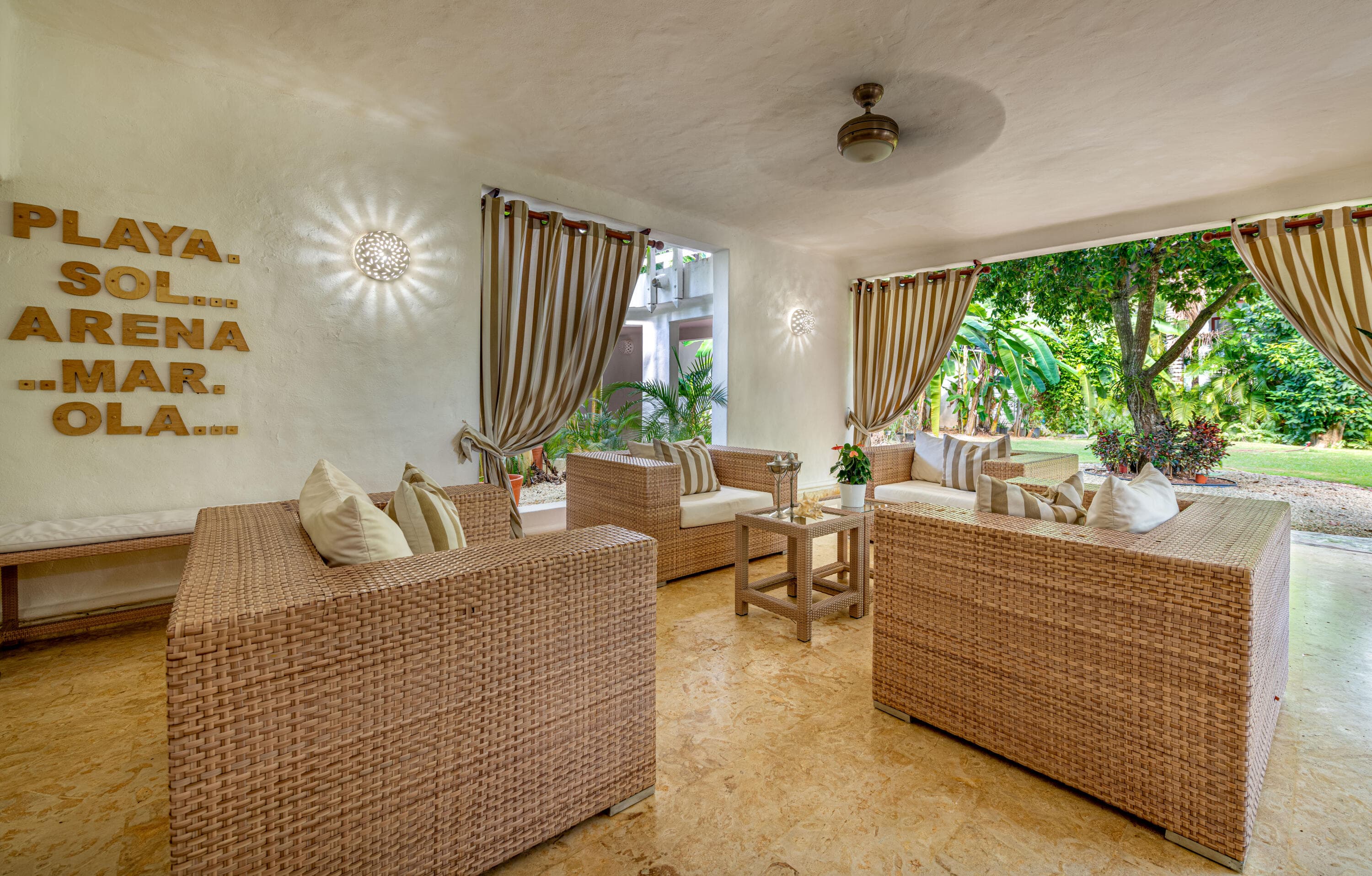 12 Bahia Minitas — photo 8 of 21