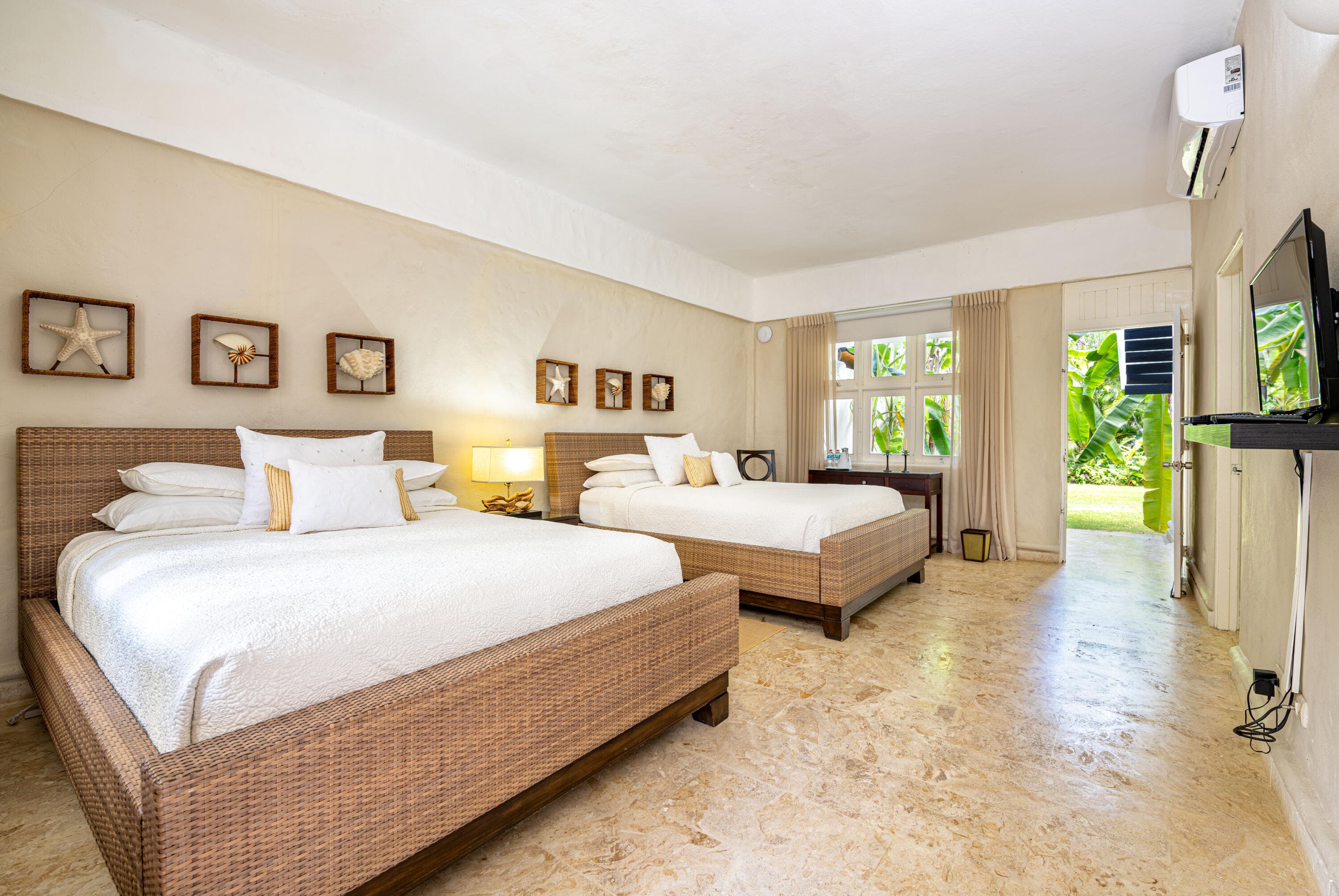 12 Bahia Minitas — photo 14 of 21