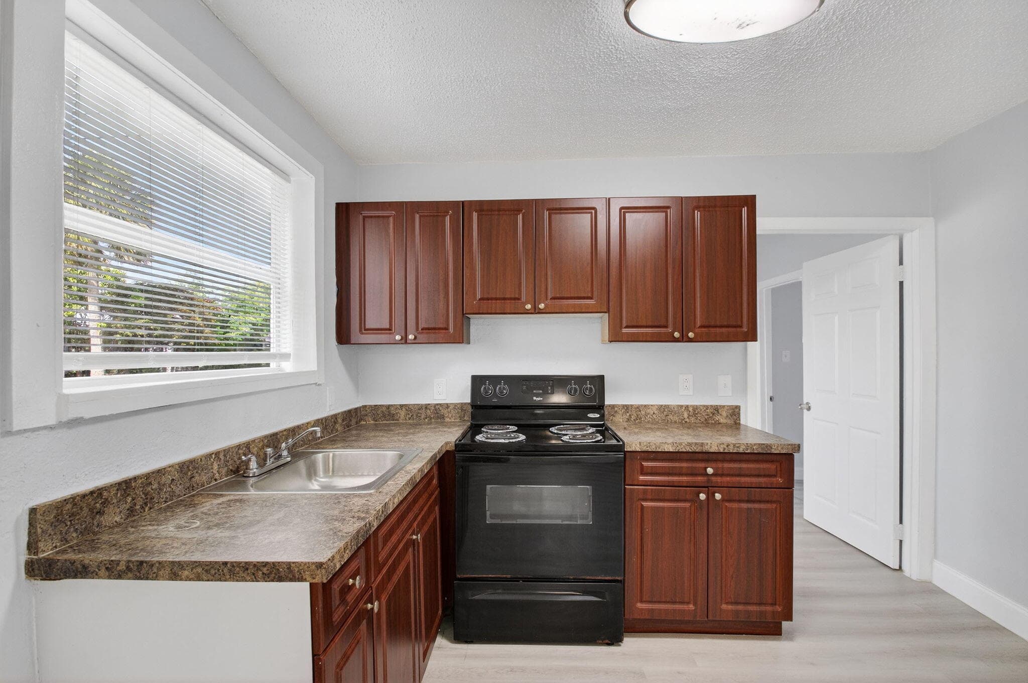 323 S E Street, Lake Worth Beach, FL 33460 — photo 11 of 42