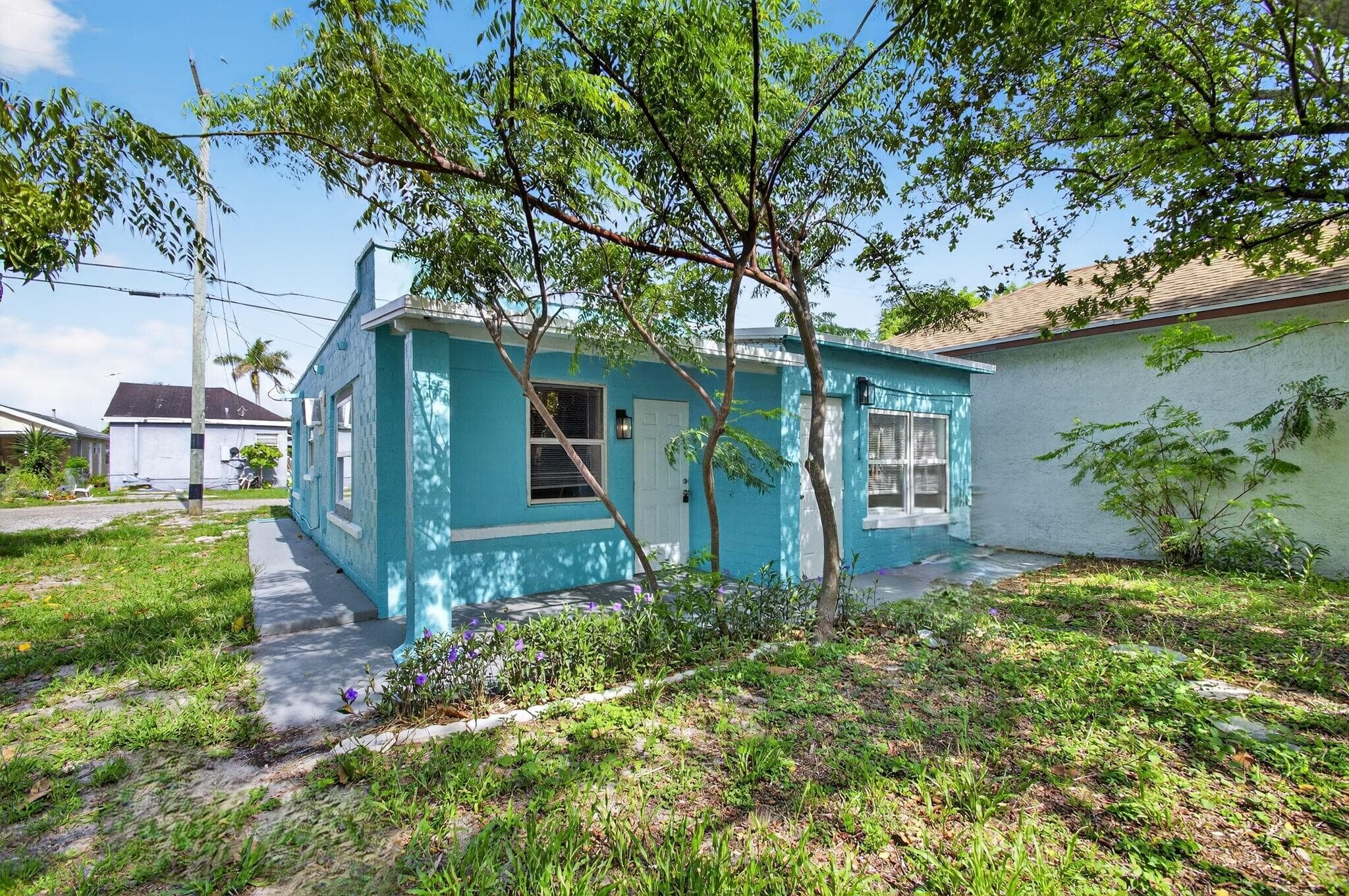 323 S E Street, Lake Worth Beach, FL 33460 — photo 5 of 42