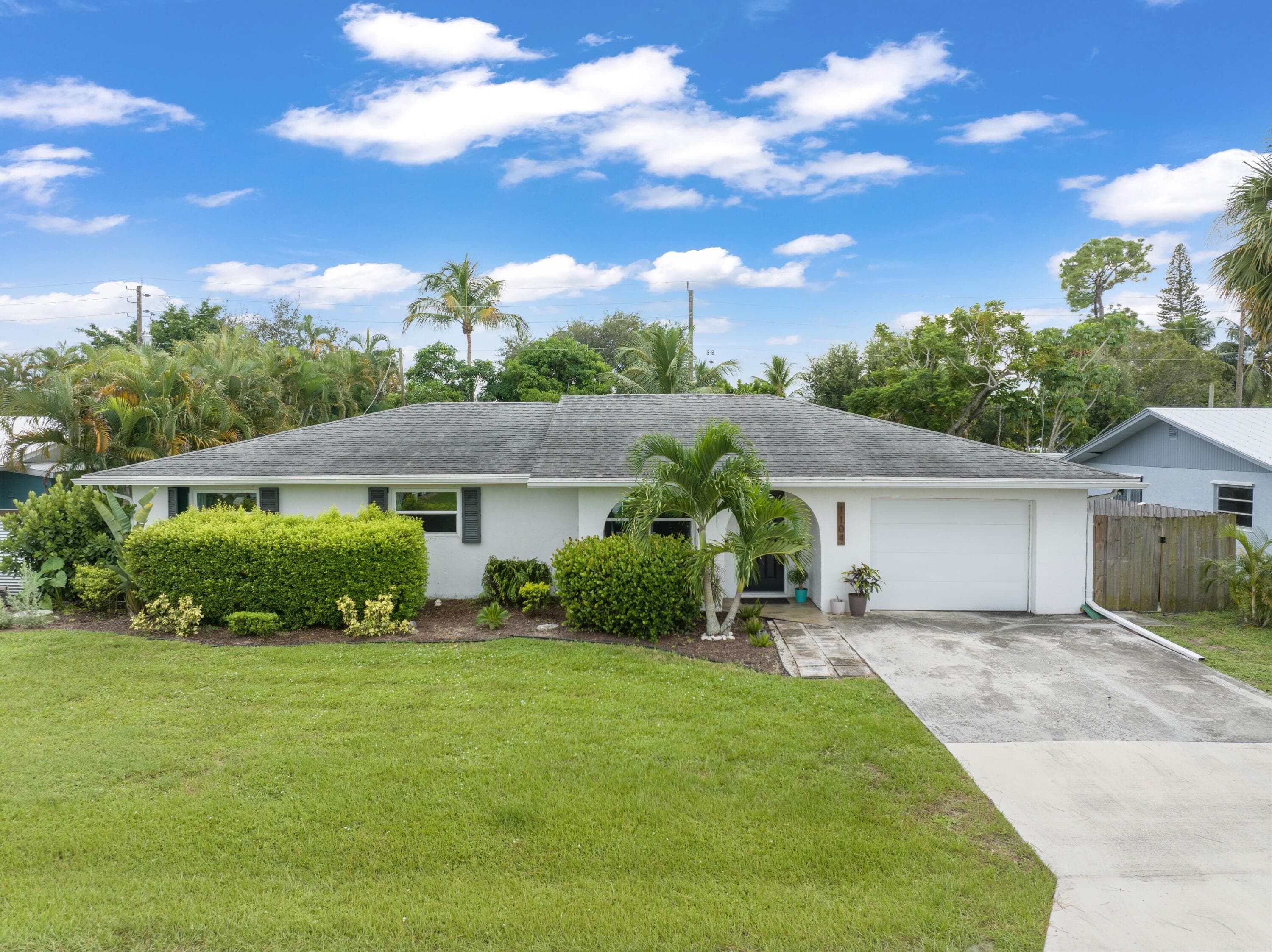 1104 NW 12th Terrace, Stuart, FL 34994 — photo 4 of 27