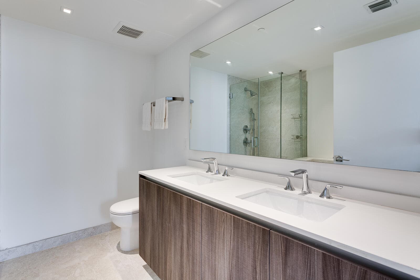 488 NE 18th Street 4711, Miami, FL 33132 — photo 11 of 16