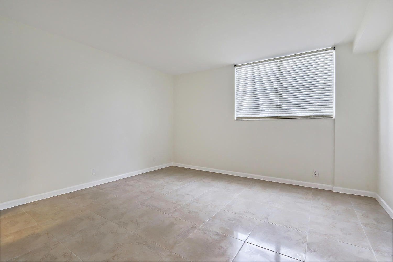 3001 S Ocean Drive 201, Hollywood, FL 33019 — photo 9 of 17