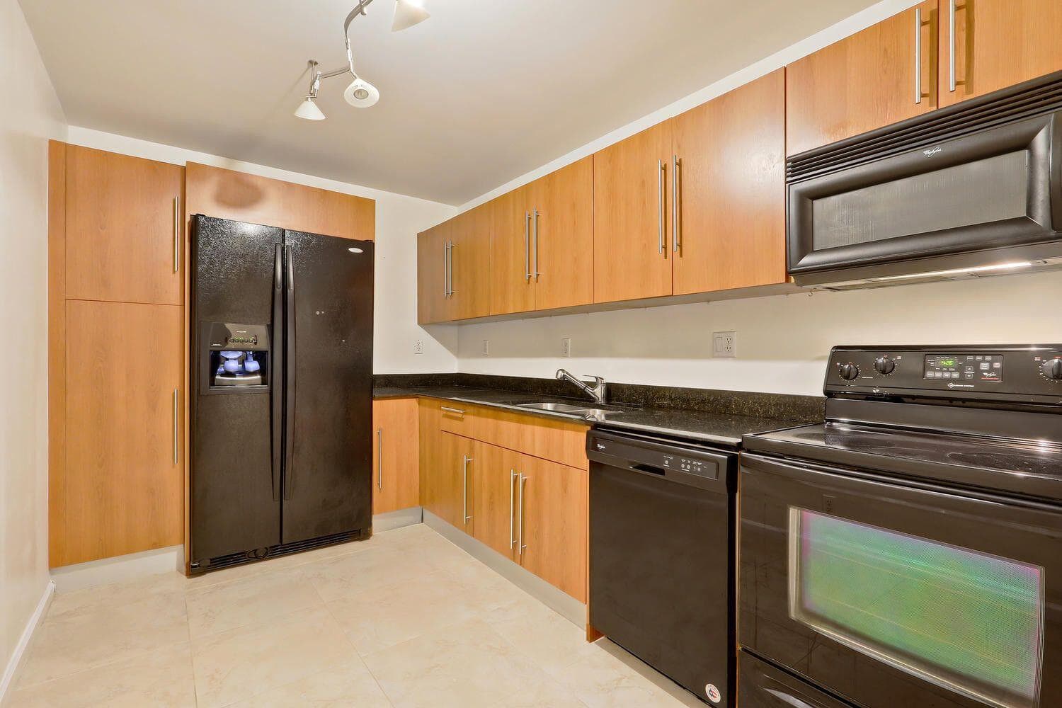 3001 S Ocean Drive 201, Hollywood, FL 33019 — photo 11 of 17